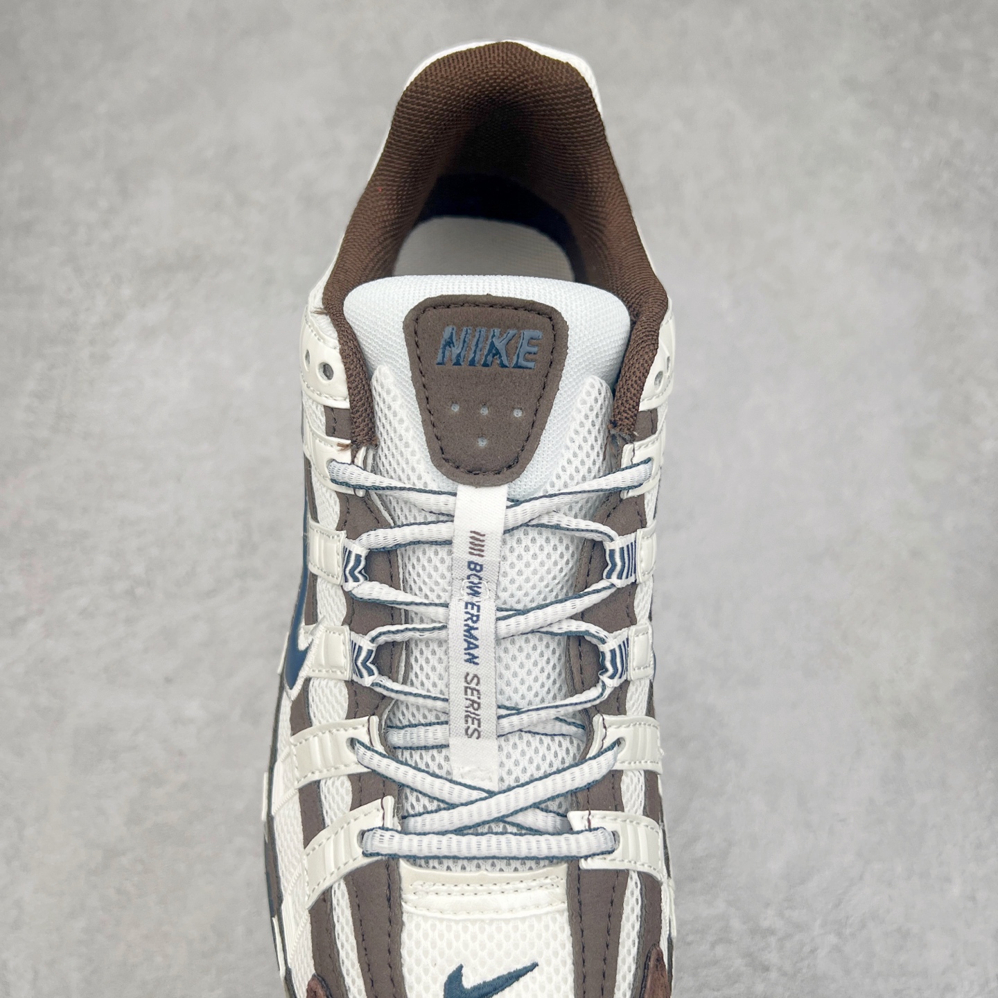 图片[5]-NK P-6000 系列低帮复古老爹风休闲运动舒适慢跑鞋 融合 Pegasus 过往运动鞋设计 助力 21 世纪早期跑步运动跃升时尚新高度 采用透气网眼布、运动风格线条和耐穿覆面 兼具吸睛外观和舒适感受 中底泡绵以田径赛道为灵感 打造厚实设计 缔造出众缓震性能 尺码：36 36.5 37.5 38 38.5 39 40 40.5 41 42 42.5 43 44 44.5 45-选品中心