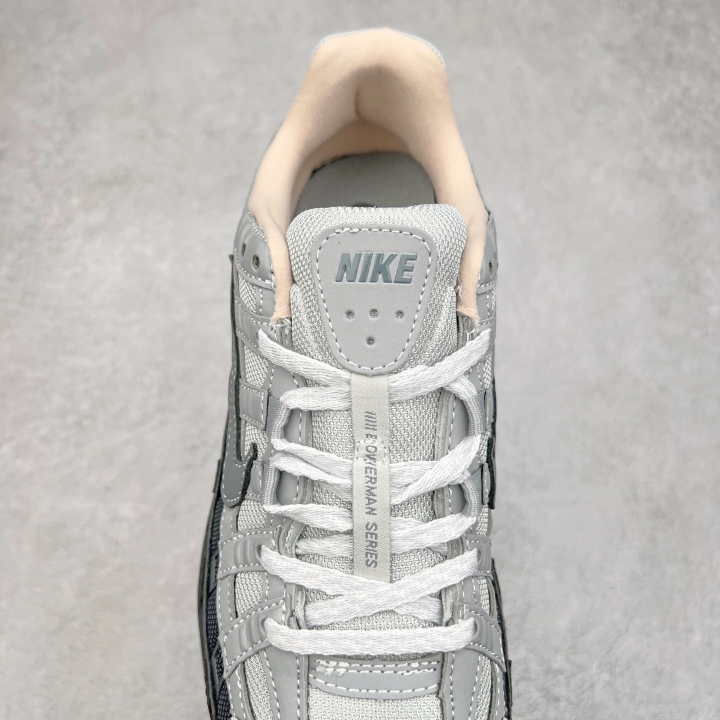 图片[5]-NK P-6000 系列低帮复古老爹风休闲运动舒适慢跑鞋 融合 Pegasus 过往运动鞋设计 助力 21 世纪早期跑步运动跃升时尚新高度 采用透气网眼布、运动风格线条和耐穿覆面 兼具吸睛外观和舒适感受 中底泡绵以田径赛道为灵感 打造厚实设计 缔造出众缓震性能 尺码：36 36.5 37.5 38 38.5 39 40 40.5 41 42 42.5 43 44 44.5 45-选品中心