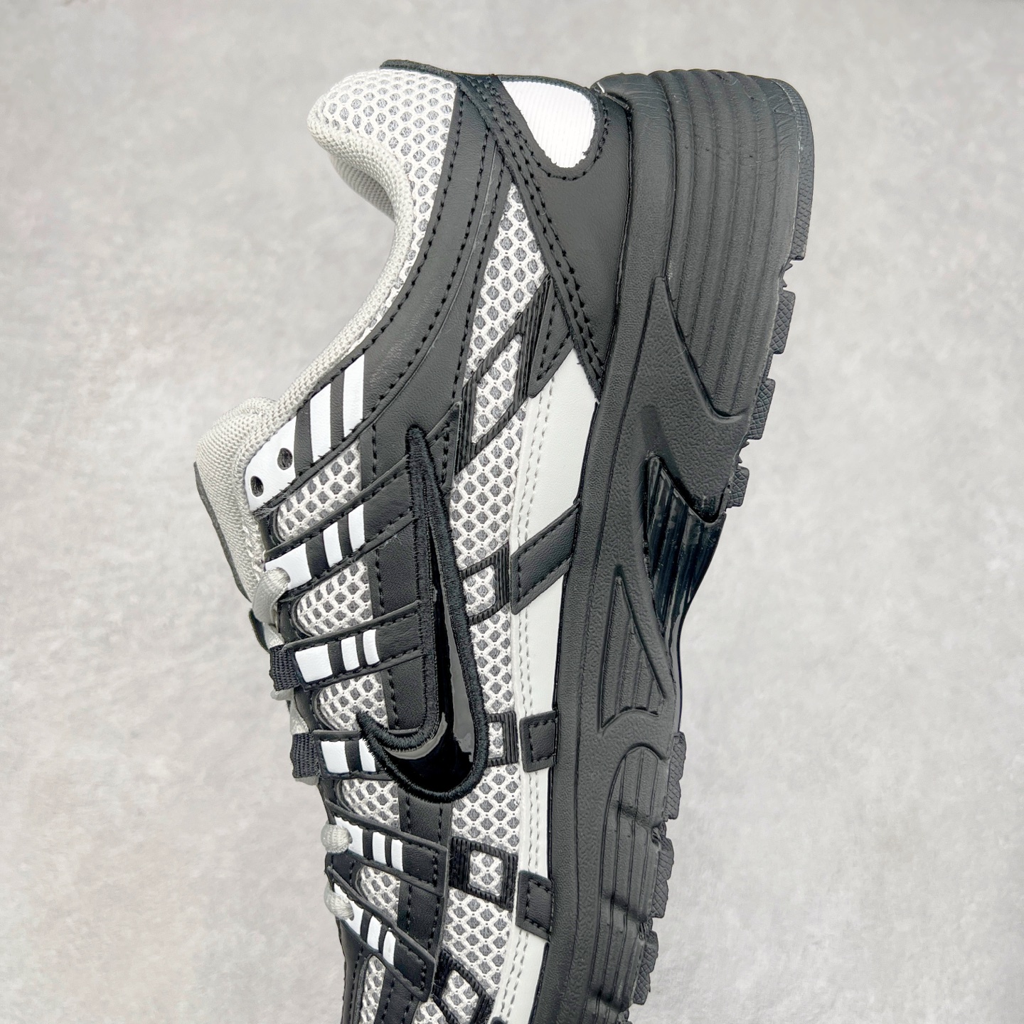 图片[7]-NK P-6000 系列低帮复古老爹风休闲运动舒适慢跑鞋 融合 Pegasus 过往运动鞋设计 助力 21 世纪早期跑步运动跃升时尚新高度 采用透气网眼布、运动风格线条和耐穿覆面 兼具吸睛外观和舒适感受 中底泡绵以田径赛道为灵感 打造厚实设计 缔造出众缓震性能 尺码：36 36.5 37.5 38 38.5 39 40 40.5 41 42 42.5 43 44 44.5 45-选品中心