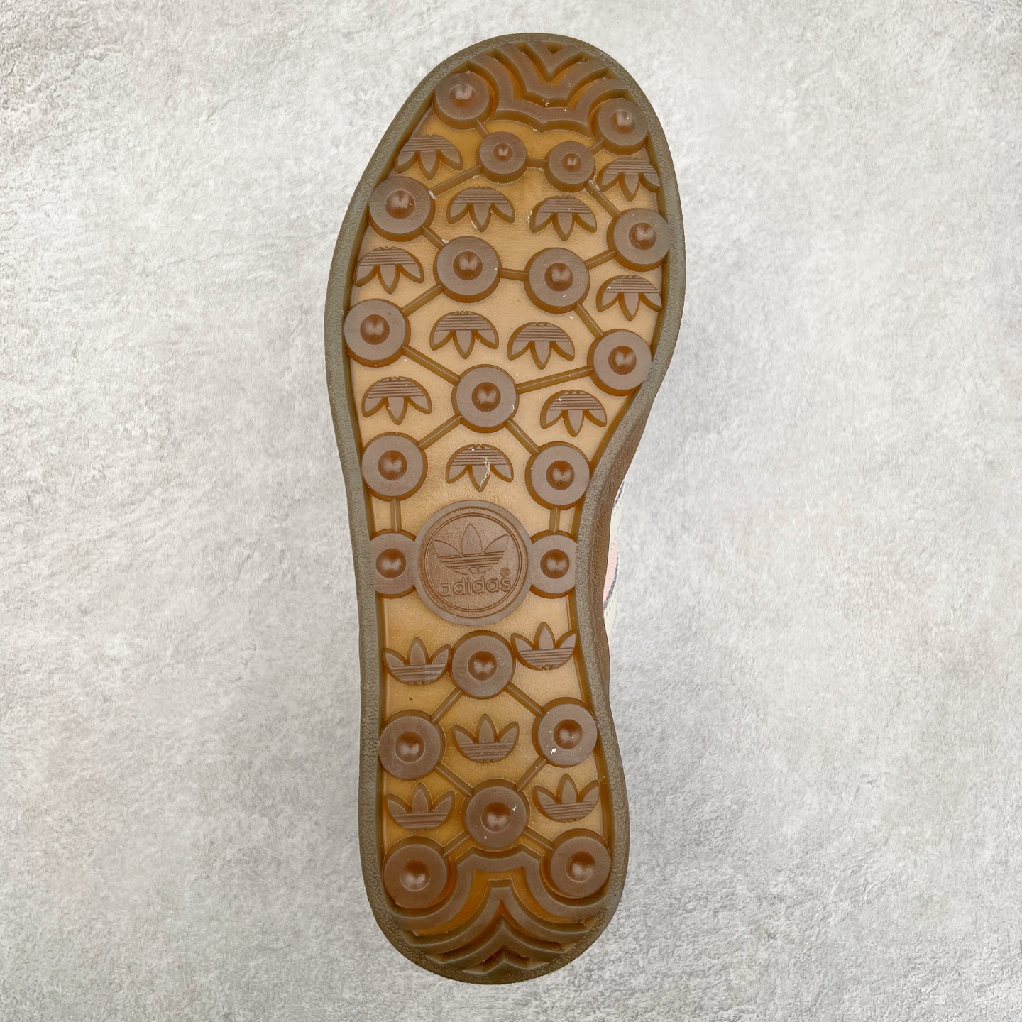 图片[9]-AD Gazelle Indoor Trainers 羚羊内训系列低帮复古百搭休闲运动德训风板鞋 JI2716 90年代经典的复刻版！自60年代以足球训练鞋面世以来,Gazelle就以其经典设计席卷全球。1991年版本的复刻,再造经典Gazelle。采用皮革打造,搭配浊色细节,让这款经典更加简约。尺码：36 36⅔ 37⅓ 38 38⅔ 39⅓ 40 40⅔ 41⅓ 42 42⅔ 43⅓ 44⅓ 44⅔ 45-选品中心