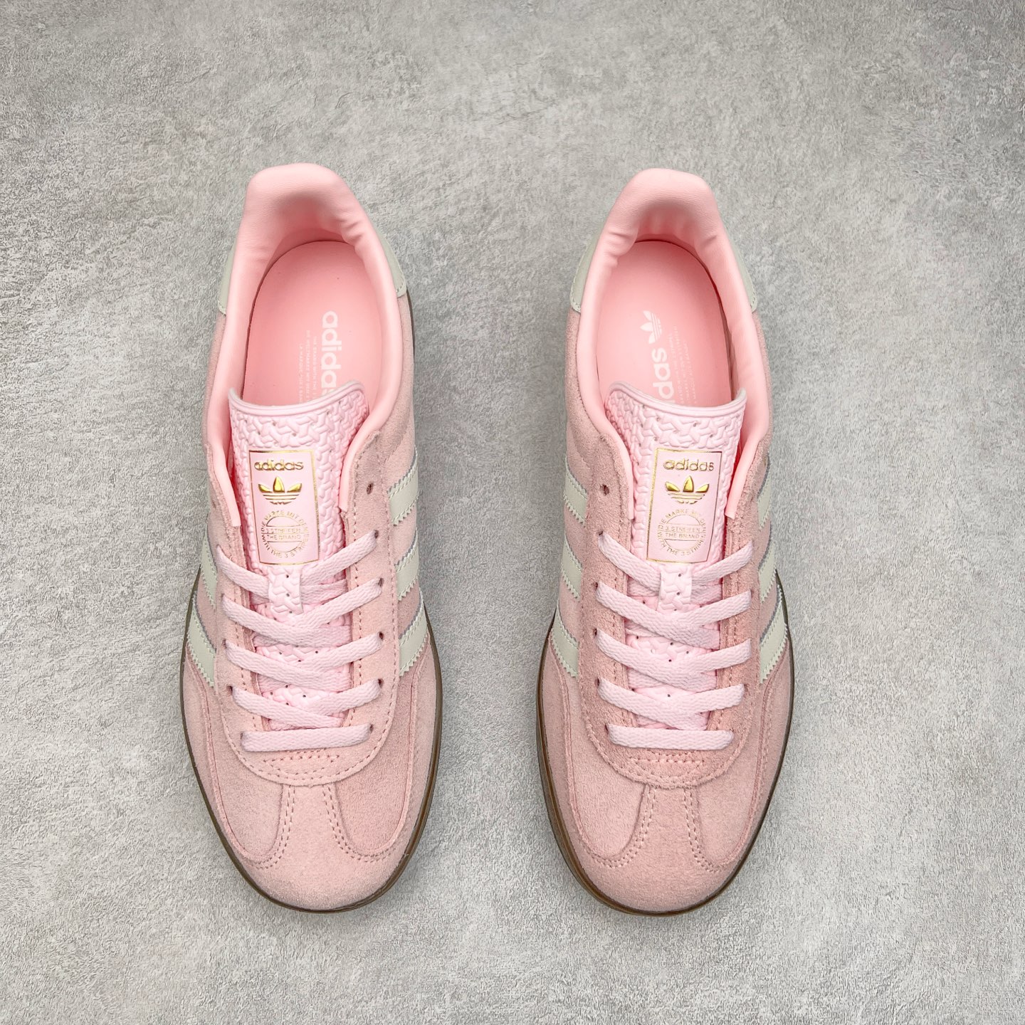 图片[2]-AD Gazelle Indoor Trainers 羚羊内训系列低帮复古百搭休闲运动德训风板鞋 JI2716 90年代经典的复刻版！自60年代以足球训练鞋面世以来,Gazelle就以其经典设计席卷全球。1991年版本的复刻,再造经典Gazelle。采用皮革打造,搭配浊色细节,让这款经典更加简约。尺码：36 36⅔ 37⅓ 38 38⅔ 39⅓ 40 40⅔ 41⅓ 42 42⅔ 43⅓ 44⅓ 44⅔ 45-选品中心