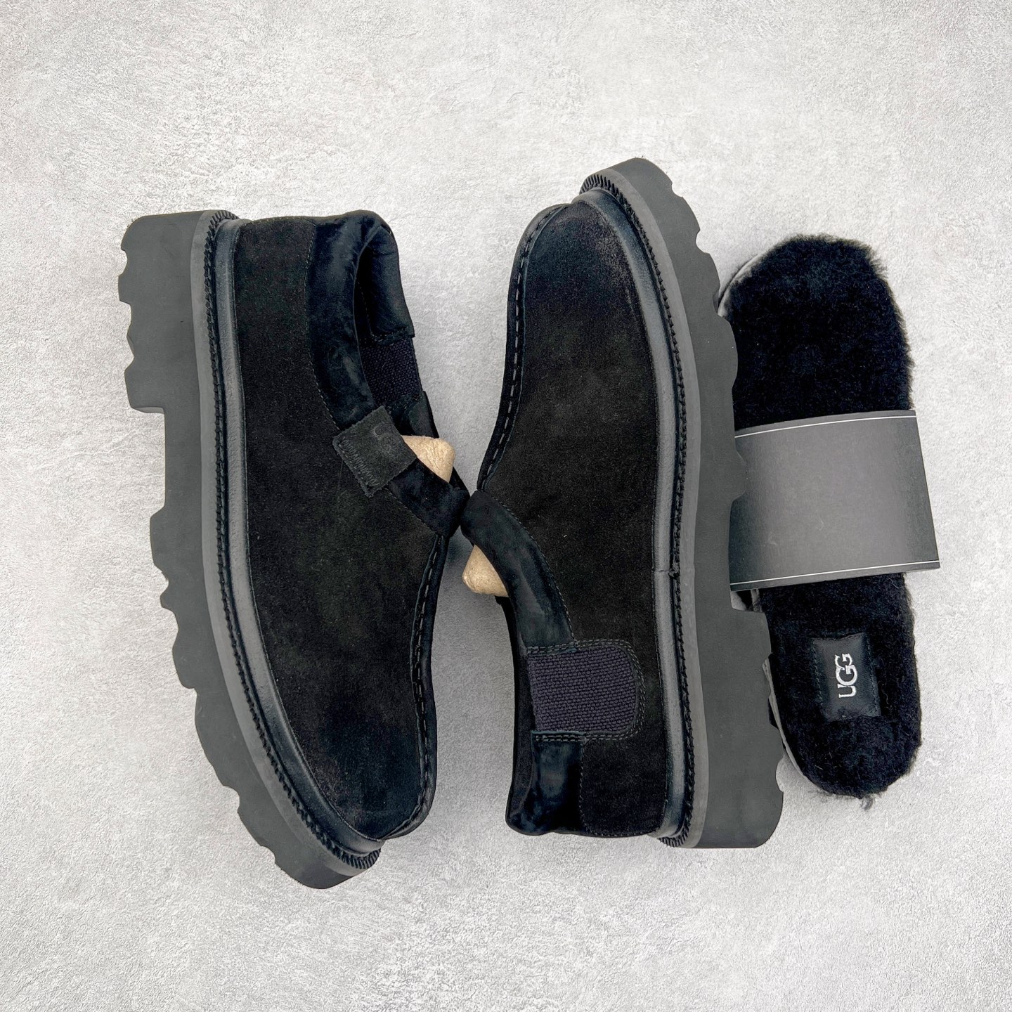 图片[3]-＃SP原厂 UGG 6913 Tasman Lug 绒面革圆头轻盈低帮生活休闲鞋 全鞋采用ZP同厂 隆丰A级澳洲进口羊皮毛一体 品牌代工厂生产线 完全遵循ZP工艺流程 代工厂原厂版师 秉承无原鞋不开发选择 注重每一处细节 市面最正版型 TREADLITE\\\”轻翼\\\”科技外底 轻便/耐用/柔韧/桩型【售后郑重承诺】一个月内若出现重大脱胶/断底等质量问题 直接为您换新！尺码：40 41 42 43 44-选品中心