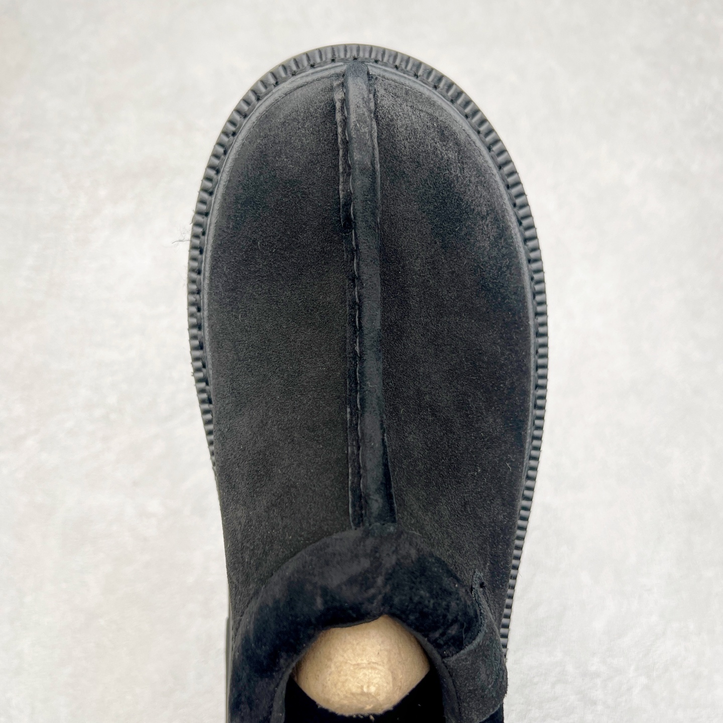 图片[4]-＃SP原厂 UGG 6913 Tasman Lug 绒面革圆头轻盈低帮生活休闲鞋 全鞋采用ZP同厂 隆丰A级澳洲进口羊皮毛一体 品牌代工厂生产线 完全遵循ZP工艺流程 代工厂原厂版师 秉承无原鞋不开发选择 注重每一处细节 市面最正版型 TREADLITE\\\”轻翼\\\”科技外底 轻便/耐用/柔韧/桩型【售后郑重承诺】一个月内若出现重大脱胶/断底等质量问题 直接为您换新！尺码：40 41 42 43 44-选品中心