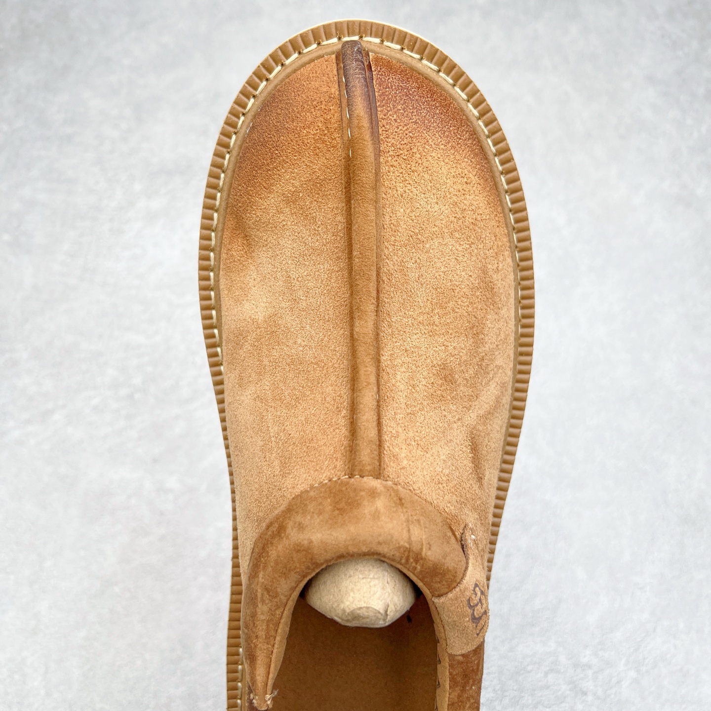 图片[4]-＃SP原厂 UGG 6913 Tasman Lug 绒面革圆头轻盈低帮生活休闲鞋 全鞋采用ZP同厂 隆丰A级澳洲进口羊皮毛一体 品牌代工厂生产线 完全遵循ZP工艺流程 代工厂原厂版师 秉承无原鞋不开发选择 注重每一处细节 市面最正版型 TREADLITE\\\”轻翼\\\”科技外底 轻便/耐用/柔韧/桩型【售后郑重承诺】一个月内若出现重大脱胶/断底等质量问题 直接为您换新！尺码：40 41 42 43 44-选品中心