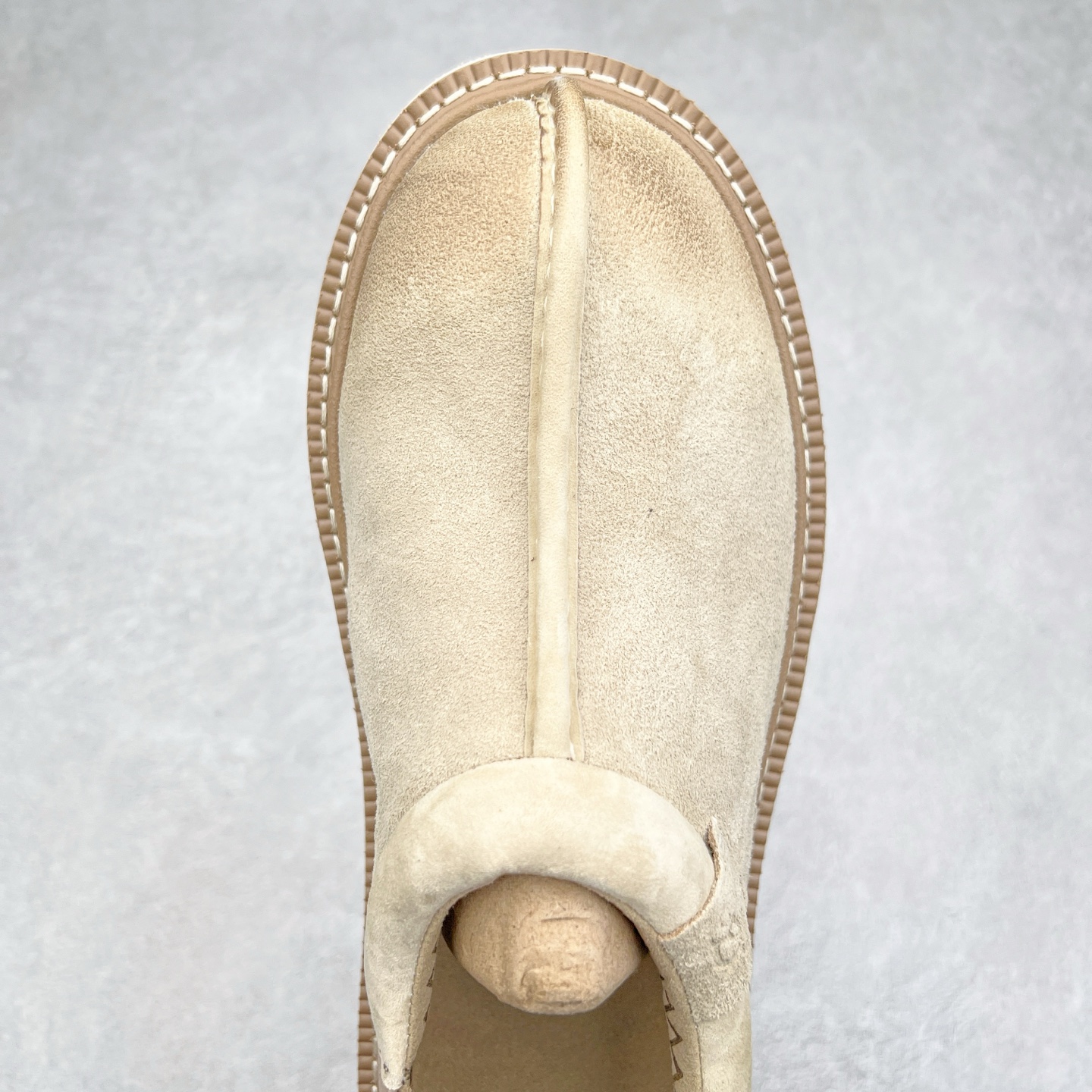 图片[4]-＃SP原厂 UGG 6913 Tasman Lug 绒面革圆头轻盈低帮生活休闲鞋 全鞋采用ZP同厂 隆丰A级澳洲进口羊皮毛一体 品牌代工厂生产线 完全遵循ZP工艺流程 代工厂原厂版师 秉承无原鞋不开发选择 注重每一处细节 市面最正版型 TREADLITE\\\”轻翼\\\”科技外底 轻便/耐用/柔韧/桩型【售后郑重承诺】一个月内若出现重大脱胶/断底等质量问题 直接为您换新！尺码：40 41 42 43 44-选品中心