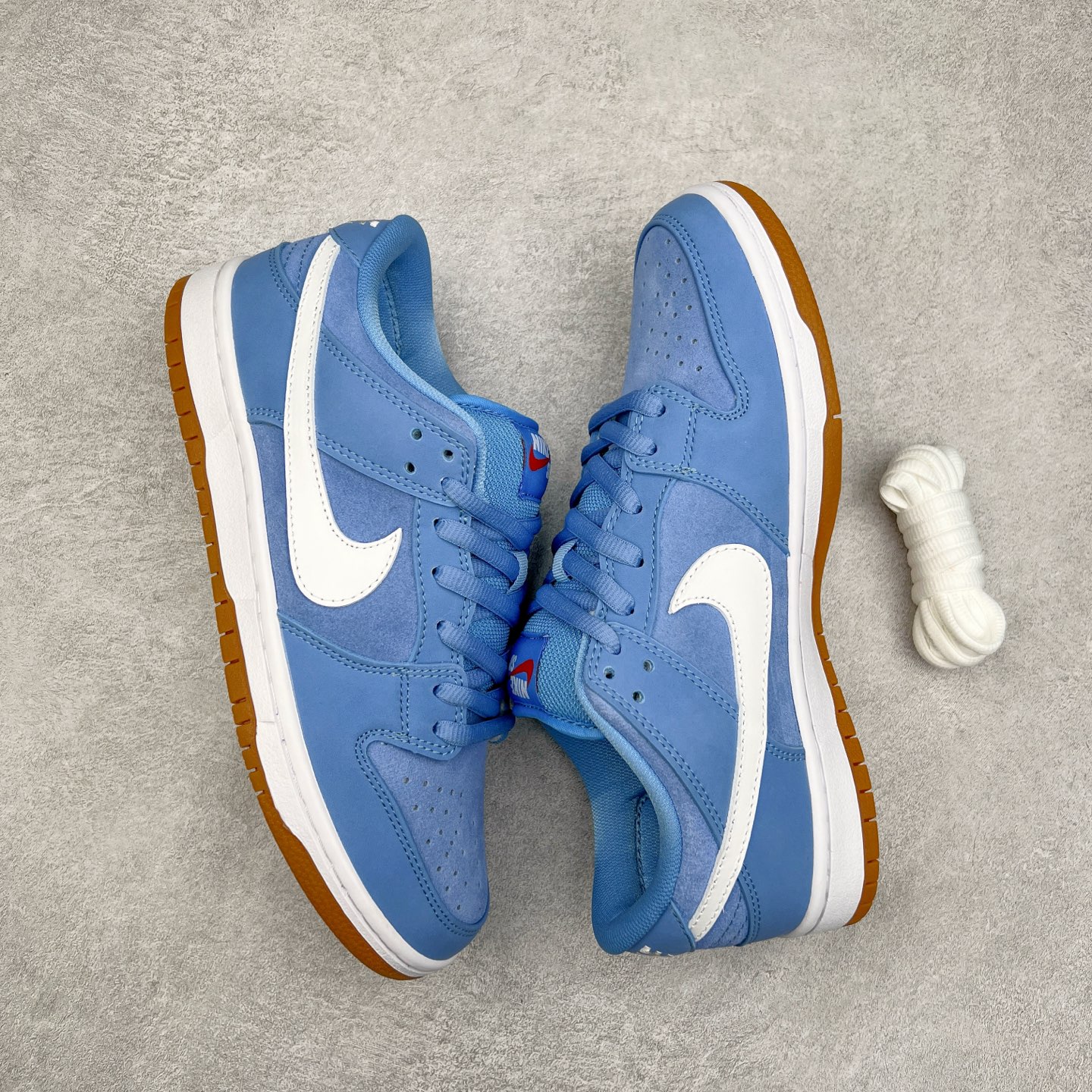 图片[3]-＃F版 NK SB Dunk Low FJ1674-401 性价比王者 极限压缩利润空间 超乎所想的高性价比 用料绝不含糊 原盒原配 正确耐磨橡胶大底 超高清洁度 全鞋零毛边皮料切割 全套原楦原模倾力打造完美版型 尺码：36 36.5 37.5 38 38.5 39 40 40.5 41 42 42.5 43 44 44.5 45 46 47.5-选品中心