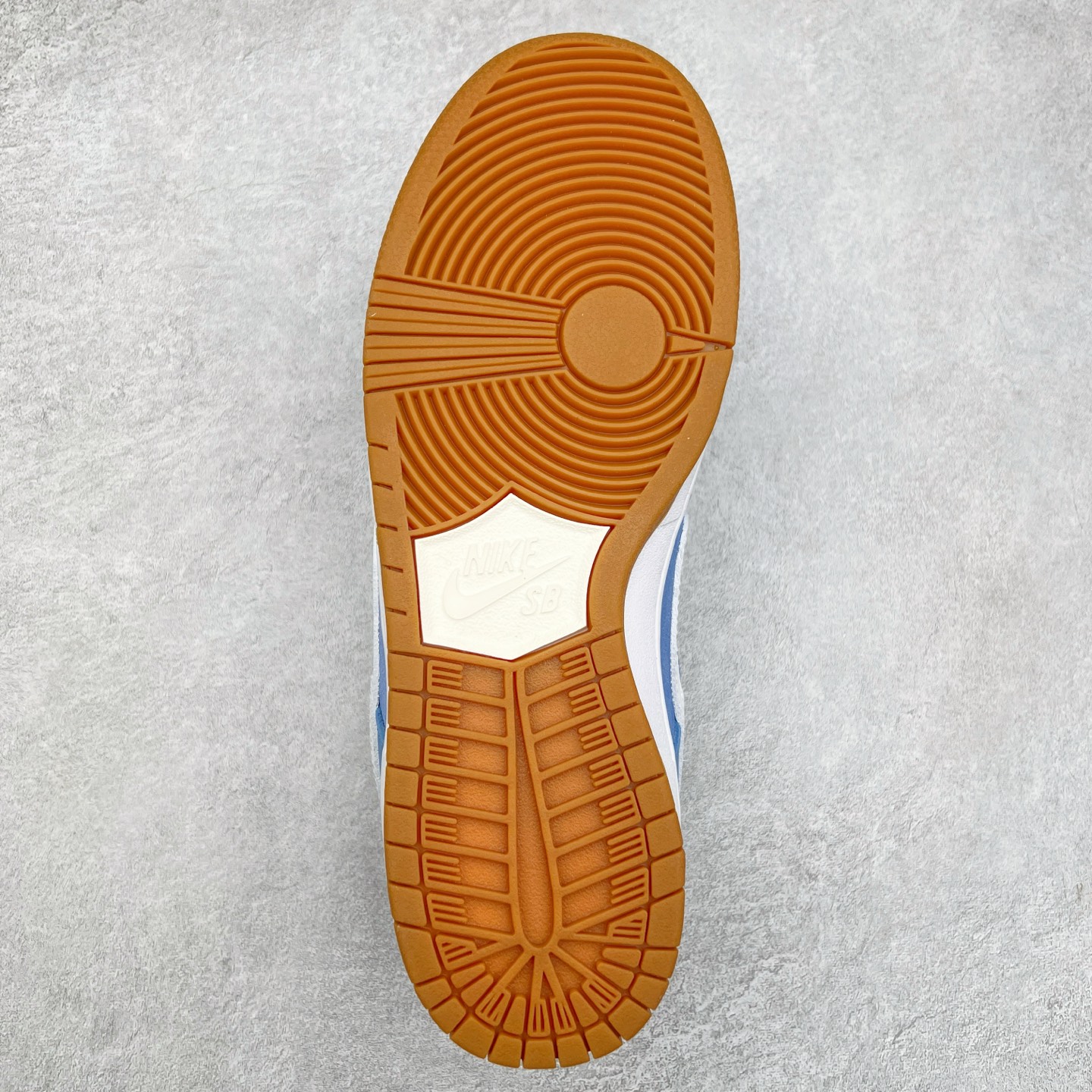 图片[9]-＃F版 NK SB Dunk Low FJ1674-401 性价比王者 极限压缩利润空间 超乎所想的高性价比 用料绝不含糊 原盒原配 正确耐磨橡胶大底 超高清洁度 全鞋零毛边皮料切割 全套原楦原模倾力打造完美版型 尺码：36 36.5 37.5 38 38.5 39 40 40.5 41 42 42.5 43 44 44.5 45 46 47.5-选品中心