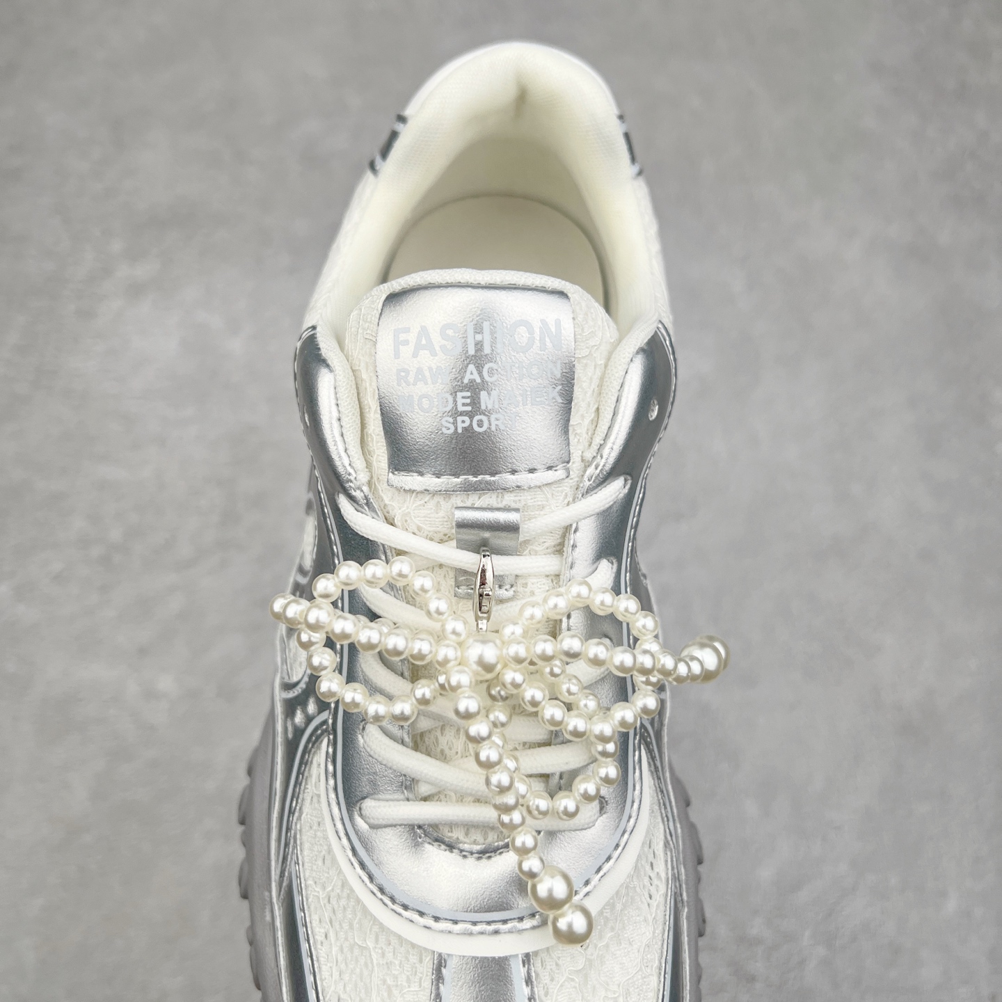 图片[5]-GG-CC Chunky Low 休闲运动老爹鞋 #广东大厂出品 完美细节 25ss早春新款 大长腿 时髦look轻松定格 不费力展现率性氛围 酷帅机能风不规则设计大底 GGcc杏银红色拼色造型设计 轻便舒适百搭 不管怎么搭都敲好看~尺码：35 36 37 38 39 40-选品中心