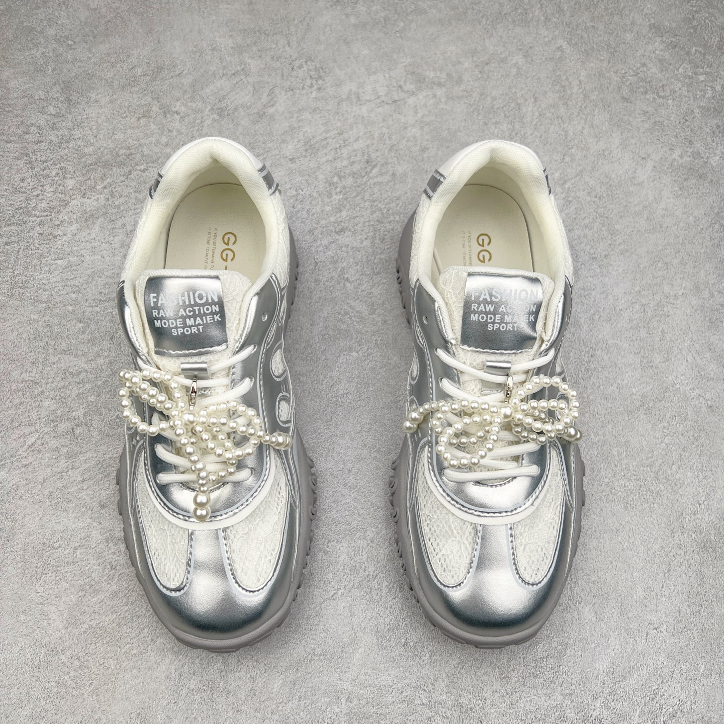 图片[2]-GG-CC Chunky Low 休闲运动老爹鞋 #广东大厂出品 完美细节 25ss早春新款 大长腿 时髦look轻松定格 不费力展现率性氛围 酷帅机能风不规则设计大底 GGcc杏银红色拼色造型设计 轻便舒适百搭 不管怎么搭都敲好看~尺码：35 36 37 38 39 40-选品中心