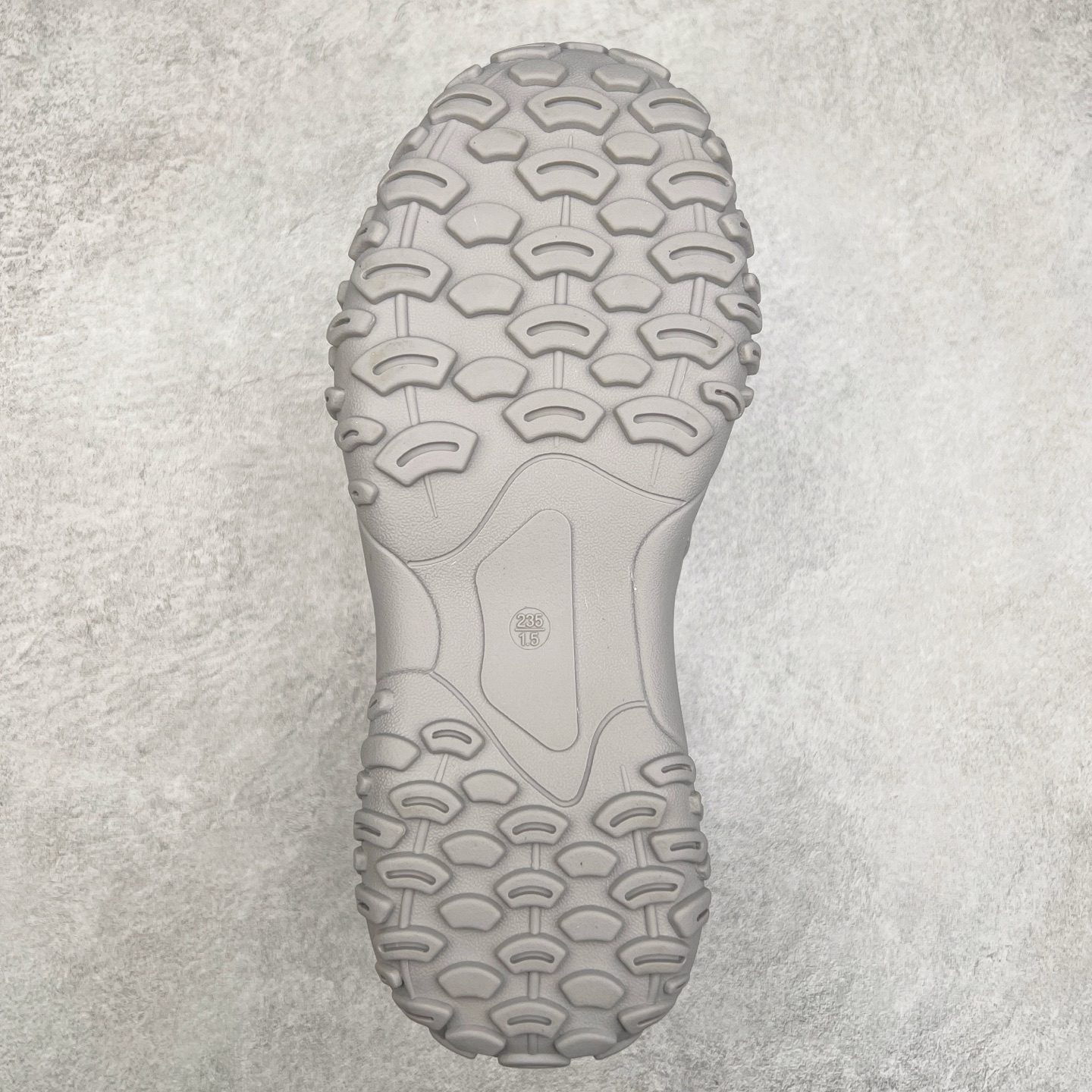 图片[9]-GG-CC Chunky Low 休闲运动老爹鞋 #广东大厂出品 完美细节 25ss早春新款 大长腿 时髦look轻松定格 不费力展现率性氛围 酷帅机能风不规则设计大底 GGcc杏银红色拼色造型设计 轻便舒适百搭 不管怎么搭都敲好看~尺码：35 36 37 38 39 40-选品中心