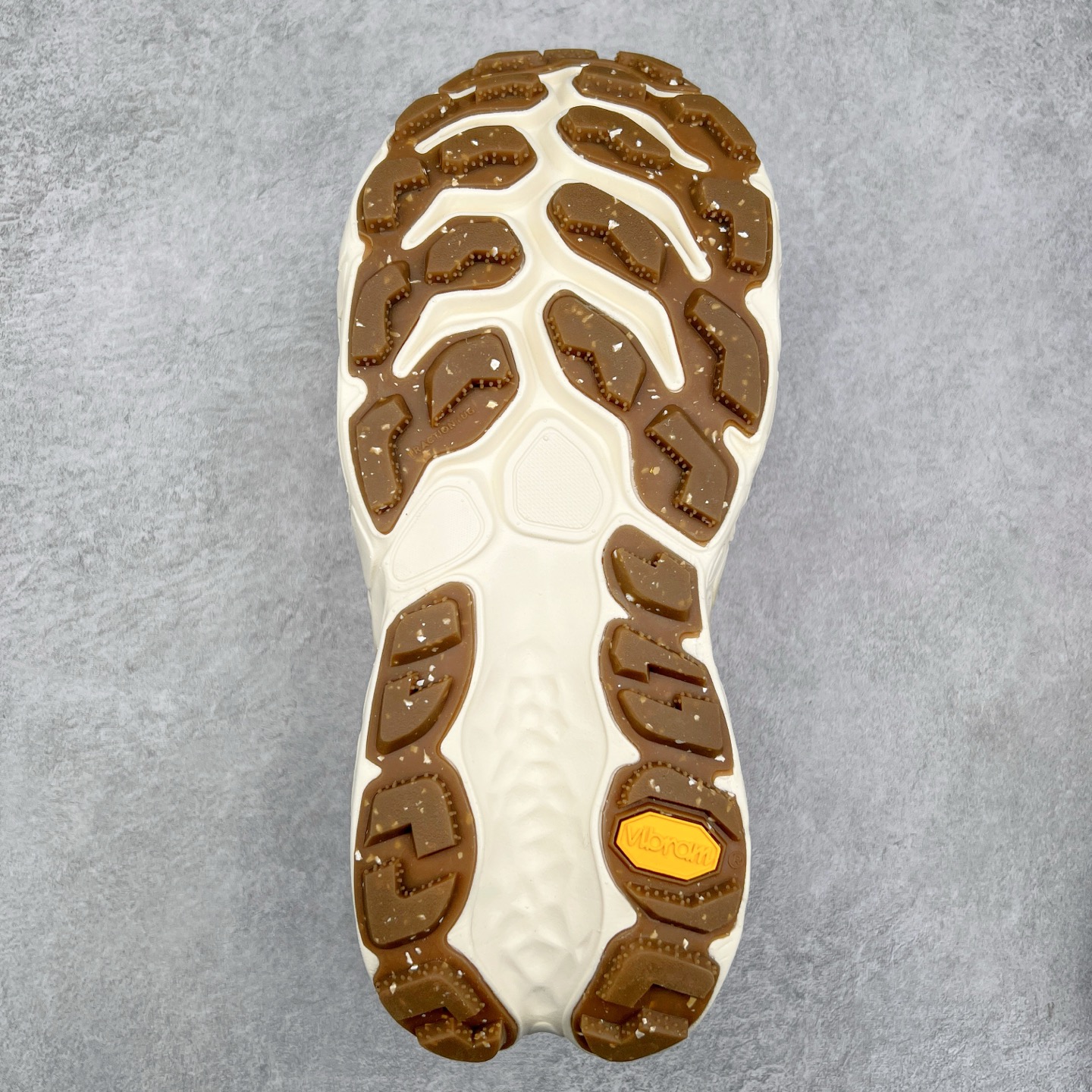 图片[9]-New Balance Fresh Foam X Trail More v3 新百伦NB莫尔V3系列低帮轻量化厚底户外越野休闲运动慢跑鞋 MTMORNGR 无论是越野训练跑还是享受自然美景 New Balance Fresh Foam X Trail More v3 都能确保双脚凉爽舒适 获得缓震支撑 这款越野跑鞋採用透气的合成/网眼鞋面 加上双层 Fresh Foam X 中底实现绝佳舒适著感 搭载鞋头防护科技与 All Terrain 系列最厚鞋底 可防止碎石跑入鞋内 让你尽情探索不受限 尺码：36 37 37.5 38 38.5 39.5 40 40.5 41.5 42 42.5 43 44 44.5 45-选品中心