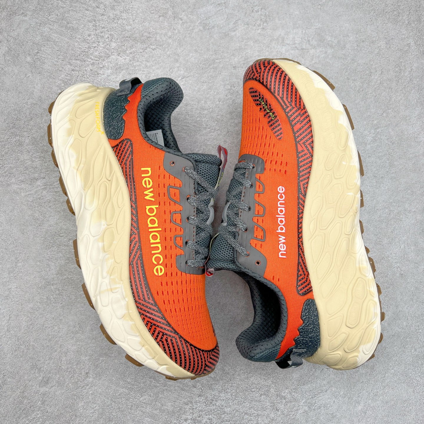 图片[3]-New Balance Fresh Foam X Trail More v3 新百伦NB莫尔V3系列低帮轻量化厚底户外越野休闲运动慢跑鞋 MTMORNGR 无论是越野训练跑还是享受自然美景 New Balance Fresh Foam X Trail More v3 都能确保双脚凉爽舒适 获得缓震支撑 这款越野跑鞋採用透气的合成/网眼鞋面 加上双层 Fresh Foam X 中底实现绝佳舒适著感 搭载鞋头防护科技与 All Terrain 系列最厚鞋底 可防止碎石跑入鞋内 让你尽情探索不受限 尺码：36 37 37.5 38 38.5 39.5 40 40.5 41.5 42 42.5 43 44 44.5 45-选品中心