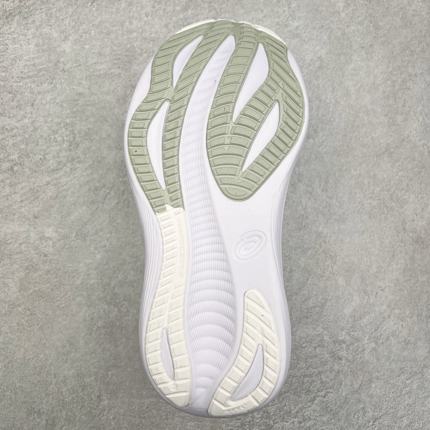 图片[9]-Asics GEL-Nimbus 27 亚瑟士缓震跑鞋 近年复古风潮的势头很旺 ASICS一直坚信保持身体的健康与活力是打造健康快乐的生活方式的最佳途径 ASICS为复古鞋型注入新设计 为玩家的街头穿搭提供了更多可能 GEL-NIMBUSTM9运动鞋最初是为中立和仰卧跑步者设计的长距离训练器 采用原始材料和关键细节重新设计 其Y2K时代的工业外观也被大胆的对比和色块所抵消 尺码：36 36.5 37.5 38 38.5 39 40 40.5 41.5 42 42.5 43.5 44 44.5 45-选品中心