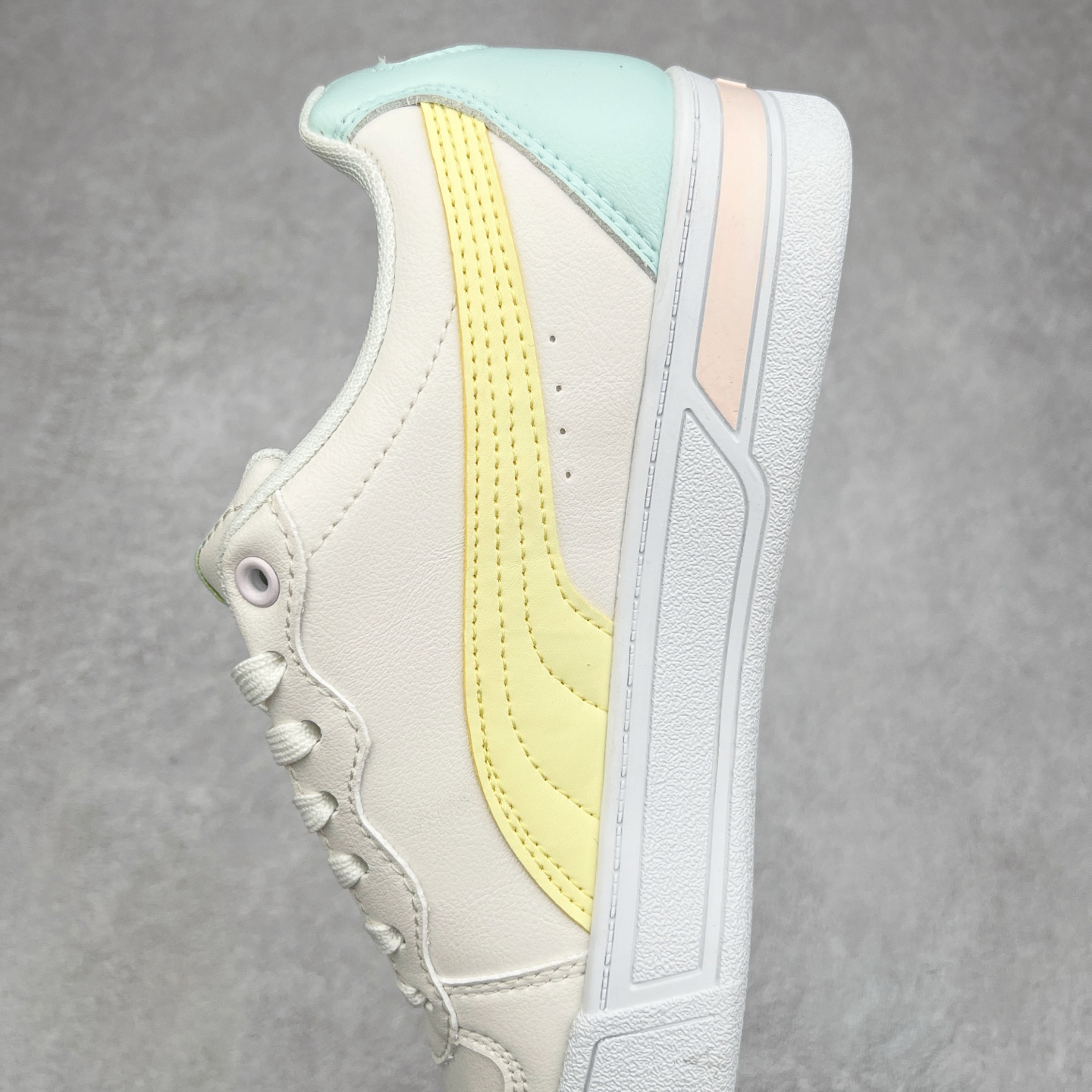 图片[7]-PUMA Skye 彪马皮革街头风防滑低帮板鞋 实拍调校N版已经零色差零失真 百分百还原实物色彩所见即所得 不存在货不对板色差等低级问题 选购参考实物拍摄 不混卖不参货 只用心做好货严格选品 承诺混一赔十 尺码：36 36.5 37.5 38 38.5 39 40 40.5 41 42 42.5 43 44 44.5 45-选品中心