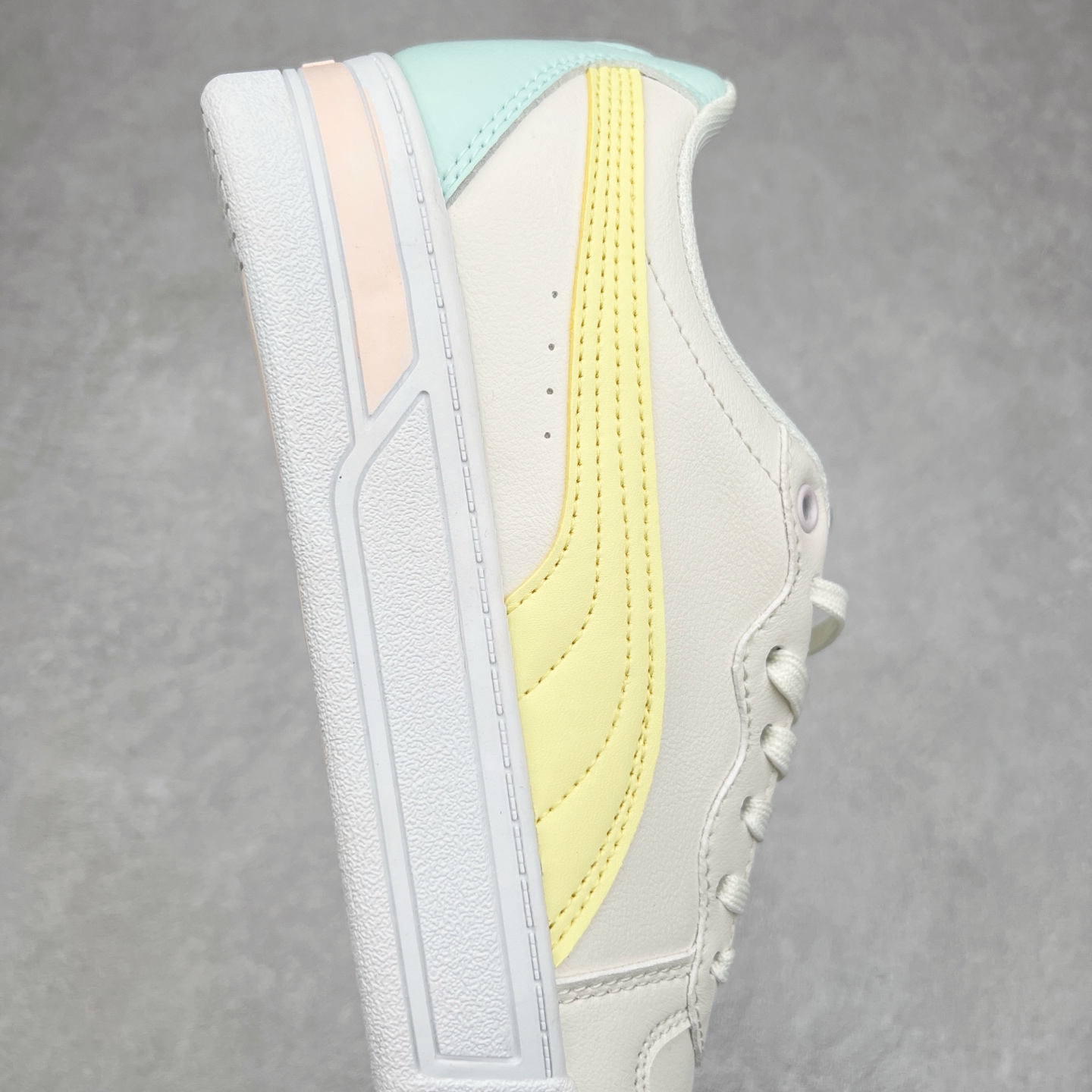 图片[6]-PUMA Skye 彪马皮革街头风防滑低帮板鞋 实拍调校N版已经零色差零失真 百分百还原实物色彩所见即所得 不存在货不对板色差等低级问题 选购参考实物拍摄 不混卖不参货 只用心做好货严格选品 承诺混一赔十 尺码：36 36.5 37.5 38 38.5 39 40 40.5 41 42 42.5 43 44 44.5 45-选品中心