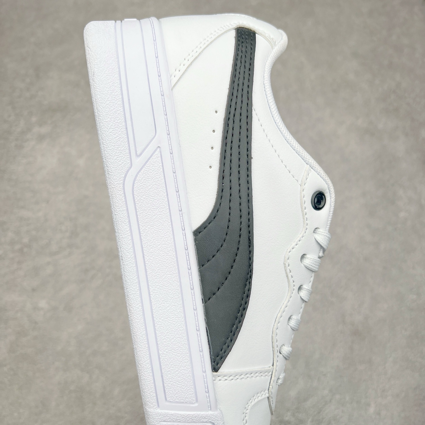 图片[6]-PUMA Skye 彪马皮革街头风防滑低帮板鞋 实拍调校N版已经零色差零失真 百分百还原实物色彩所见即所得 不存在货不对板色差等低级问题 选购参考实物拍摄 不混卖不参货 只用心做好货严格选品 承诺混一赔十 尺码：36 36.5 37.5 38 38.5 39 40 40.5 41 42 42.5 43 44 44.5 45-选品中心