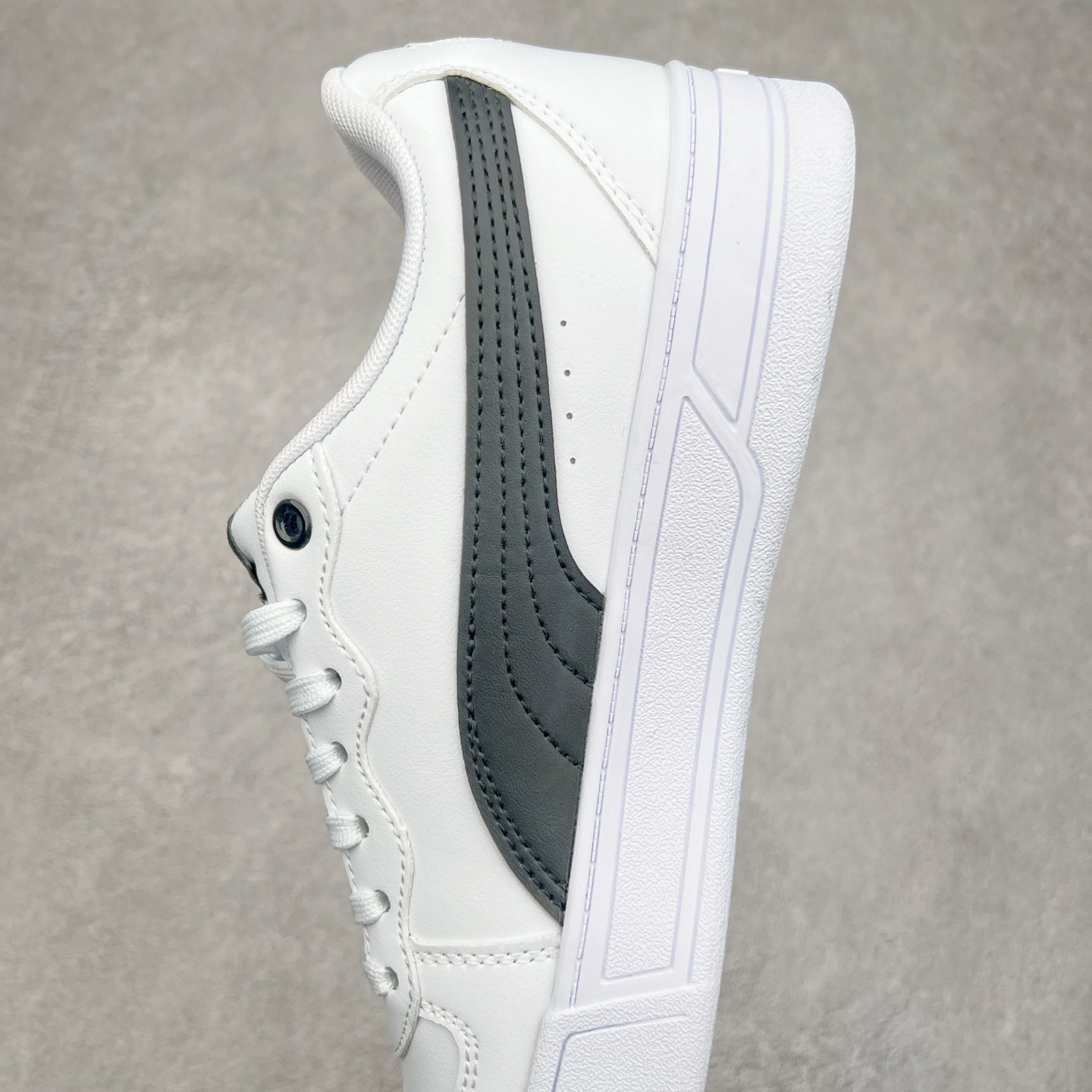 图片[7]-PUMA Skye 彪马皮革街头风防滑低帮板鞋 实拍调校N版已经零色差零失真 百分百还原实物色彩所见即所得 不存在货不对板色差等低级问题 选购参考实物拍摄 不混卖不参货 只用心做好货严格选品 承诺混一赔十 尺码：36 36.5 37.5 38 38.5 39 40 40.5 41 42 42.5 43 44 44.5 45-选品中心