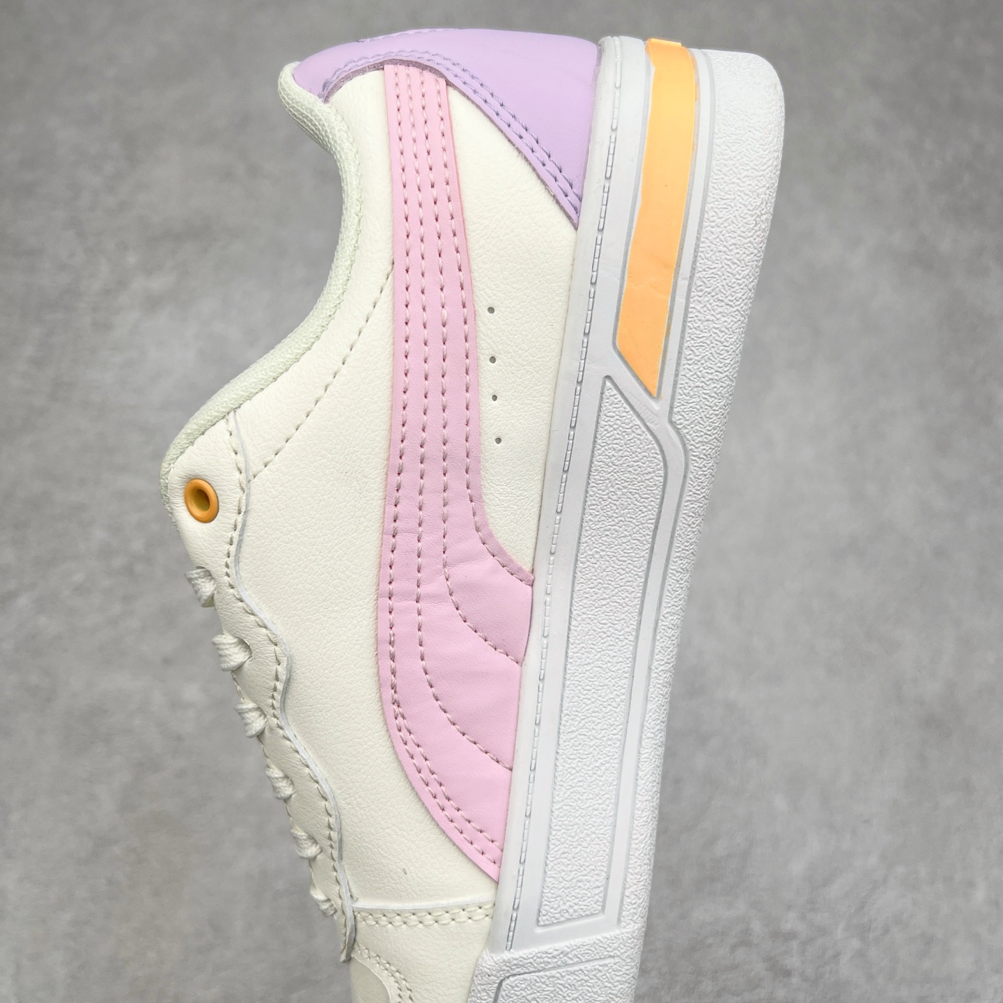 图片[7]-PUMA Skye 彪马皮革街头风防滑低帮板鞋 实拍调校N版已经零色差零失真 百分百还原实物色彩所见即所得 不存在货不对板色差等低级问题 选购参考实物拍摄 不混卖不参货 只用心做好货严格选品 承诺混一赔十 尺码：36 36.5 37.5 38 38.5 39 40 40.5 41 42 42.5 43 44 44.5 45-选品中心