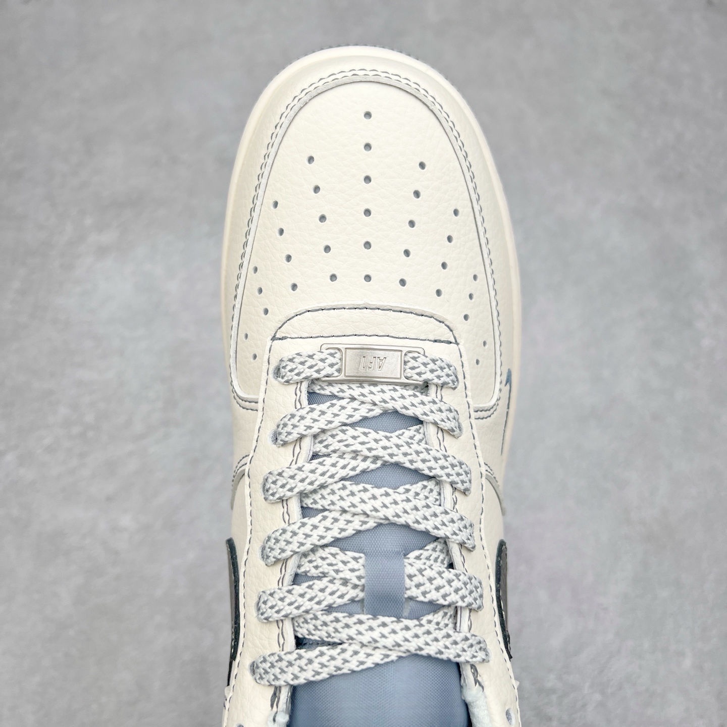 图片[4]-NK Air Force 1´07 Low 空军一号低帮百搭休闲运动板鞋 XZ6188-761 柔软、弹性十足的缓震性能和出色的中底设计 横跨复古与现代的外型结合 造就出风靡全球 三十多年的Force 1 直到今天还深受青睐 实拍调校N版已经零色差零失真 百分百还原实物色彩所见即所得 不存在货不对板色差等低级问题 选购参考实物拍摄 不混卖不参货 只用心做好货严格选品 承诺混一赔十 尺码：36 36.5 37.5 38 38.5 39 40 40.5 41 42 42.5 43 44 44.5 45-选品中心