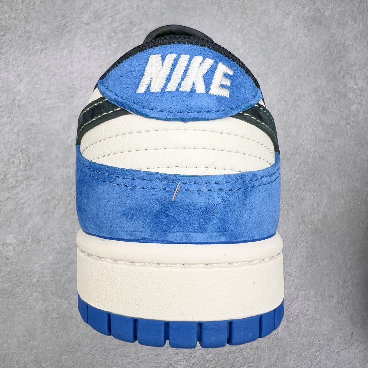 图片[8]-NK Dunk Low 定制配色 YX5066-271 大厂出品 极力推荐 原装头层材料 独家版型蒸餾加工帶來的是更好的视觉和脚感体验大厂纯原品质出货 清洁度 电绣工艺 皮料切割干净无任何毛边 细节完美 实拍调校N版已经零色差零失真 百分百还原实物色彩所见即所得 不存在货不对板色差等低级问题 选购参考实物拍摄 不混卖不参货 只用心做好货严格选品 承诺混一赔十 尺码：36 36.5 37.5 38 38.5 39 40 40.5 41 42 42.5 43 44 44.5 45-选品中心