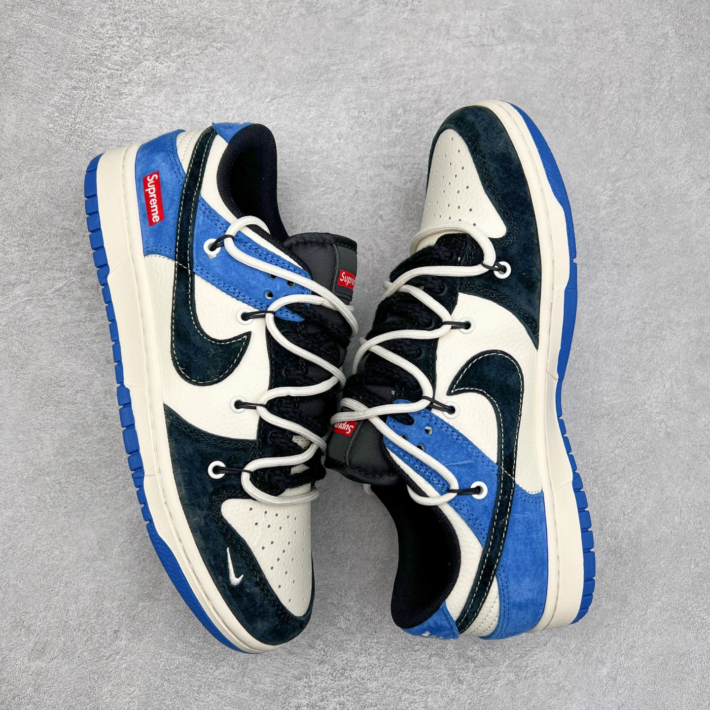 图片[3]-NK Dunk Low 定制配色 YX5066-271 大厂出品 极力推荐 原装头层材料 独家版型蒸餾加工帶來的是更好的视觉和脚感体验大厂纯原品质出货 清洁度 电绣工艺 皮料切割干净无任何毛边 细节完美 实拍调校N版已经零色差零失真 百分百还原实物色彩所见即所得 不存在货不对板色差等低级问题 选购参考实物拍摄 不混卖不参货 只用心做好货严格选品 承诺混一赔十 尺码：36 36.5 37.5 38 38.5 39 40 40.5 41 42 42.5 43 44 44.5 45-选品中心