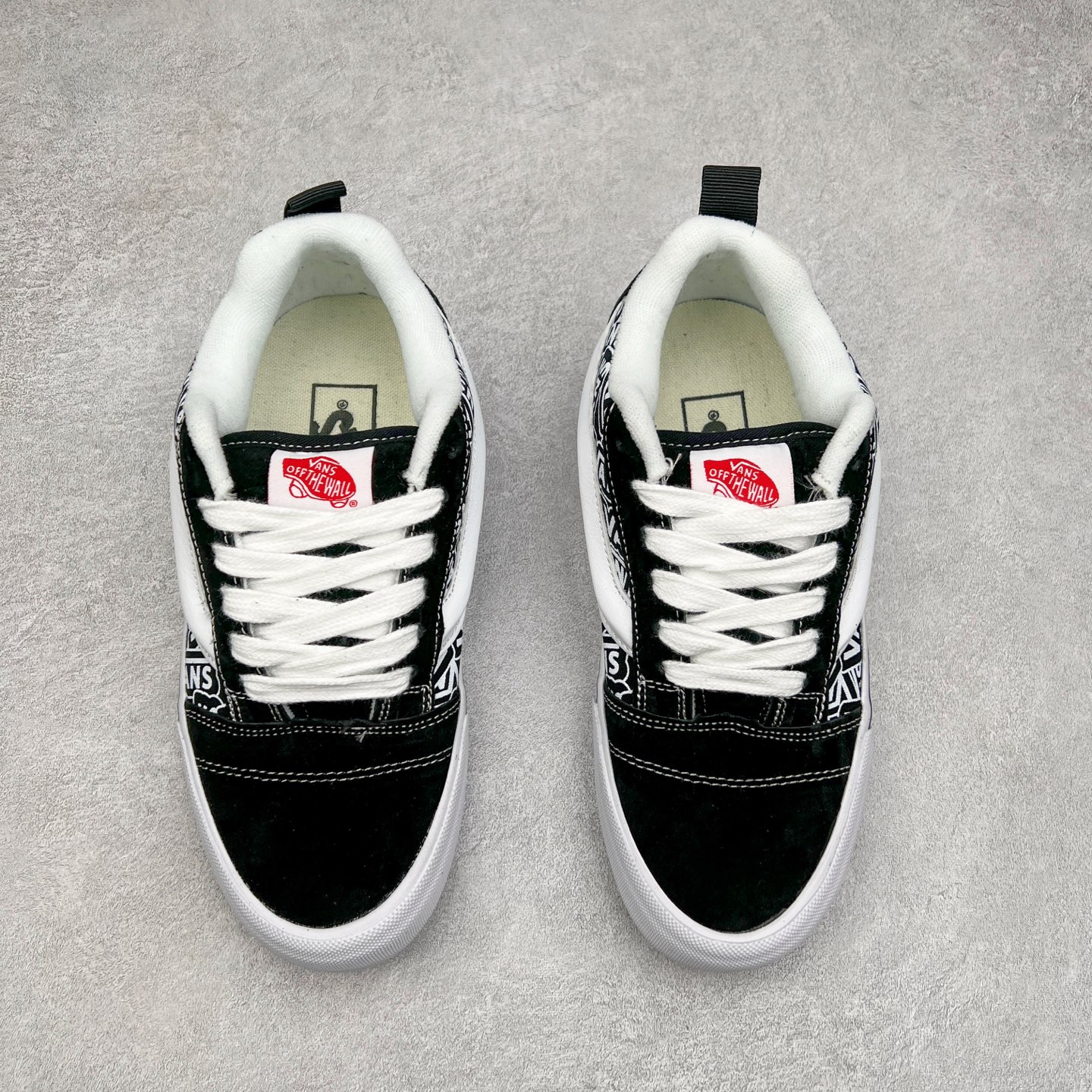 图片[2]-Vans Knu Skool 黑白涂鸦 舒适时尚防滑耐磨复古休闲面包鞋 大Logo可涂鸦面包鞋 随心所欲定制（涂抹后不接受退换） 尺码：35 36 36.5 37 38 38.5 39 40 40.5 41 42 42.5 43 44 45-选品中心