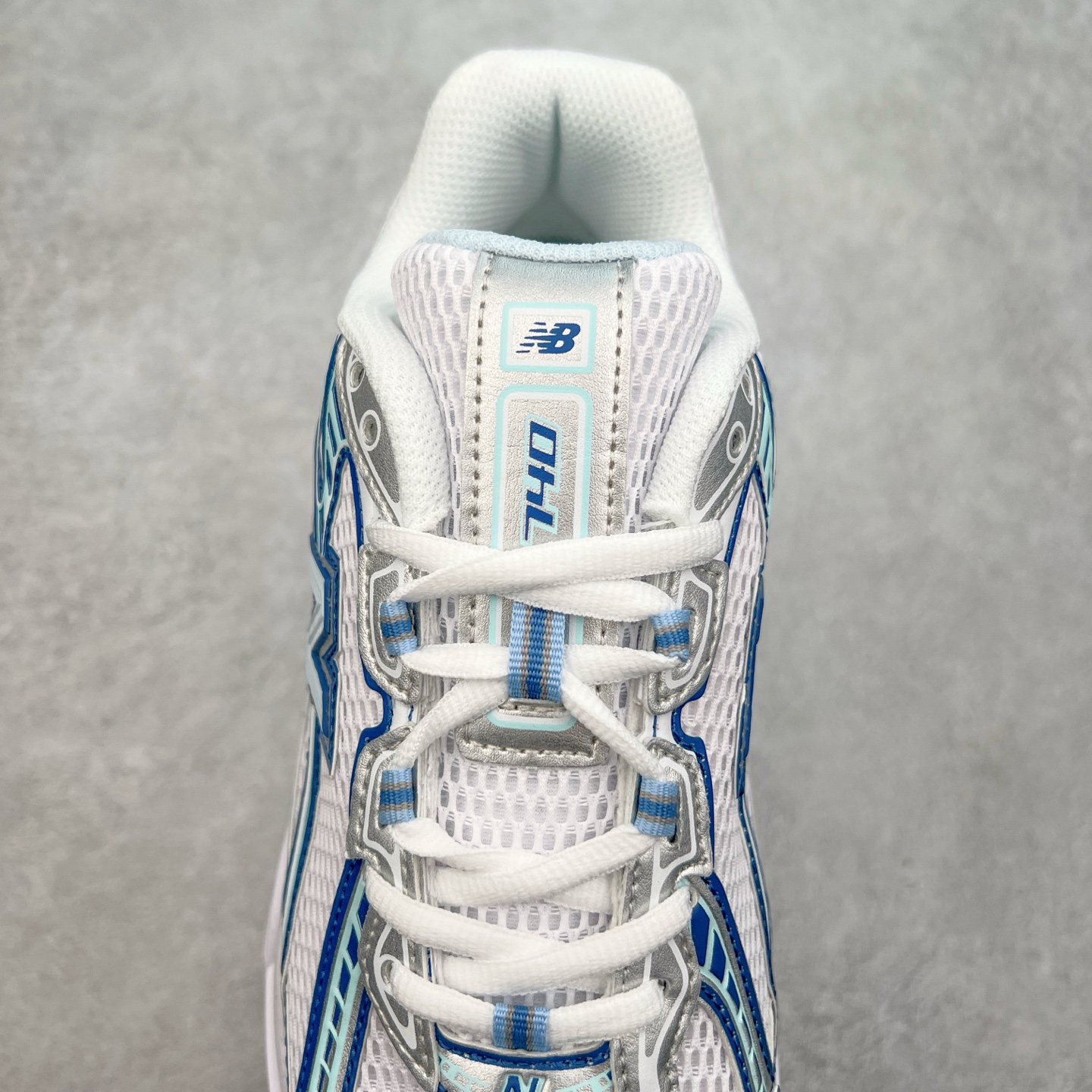 图片[5]-New Balance MR740 NB新百伦系列复古老爹风休闲运动慢跑鞋 采用轻质牛剖革拼接透气网眼衬垫织物鞋面材质 T-Beam大底提供足步弓支撑 保持步态稳定#后跟搭载外露缓震胶 鞋身整体以各种深浅不一的灰色覆盖 鞋头以淡蓝色调装饰，网眼衬垫通过不规律的色块实现做旧的美感 泛黄的鞋底更是进一步增添了复古气息 尺码：36 37 37.5 38 38.5 39.5 40 40.5 41.5 42 42.5 43 44 44.5 45-选品中心