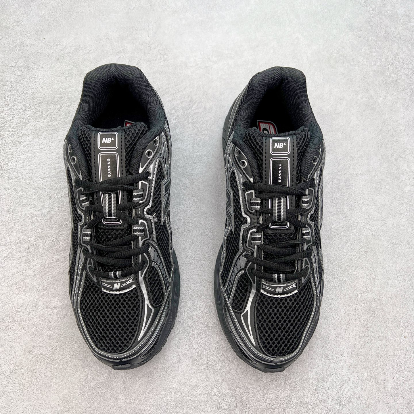 图片[2]-New Balance MR740 NB新百伦系列复古老爹风休闲运动慢跑鞋 采用轻质牛剖革拼接透气网眼衬垫织物鞋面材质 T-Beam大底提供足步弓支撑 保持步态稳定#后跟搭载外露缓震胶 鞋身整体以各种深浅不一的灰色覆盖 鞋头以淡蓝色调装饰，网眼衬垫通过不规律的色块实现做旧的美感 泛黄的鞋底更是进一步增添了复古气息 尺码：36 37 37.5 38 38.5 39.5 40 40.5 41.5 42 42.5 43 44 44.5 45-选品中心