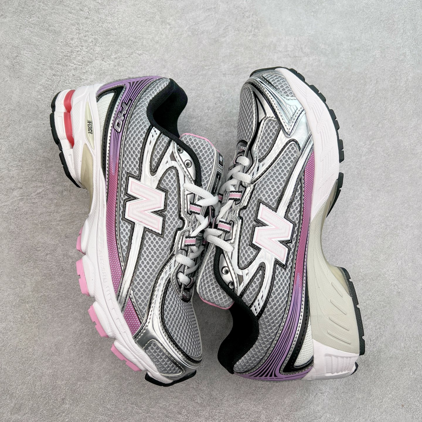 图片[3]-New Balance MR740 NB新百伦系列复古老爹风休闲运动慢跑鞋 采用轻质牛剖革拼接透气网眼衬垫织物鞋面材质 T-Beam大底提供足步弓支撑 保持步态稳定#后跟搭载外露缓震胶 鞋身整体以各种深浅不一的灰色覆盖 鞋头以淡蓝色调装饰，网眼衬垫通过不规律的色块实现做旧的美感 泛黄的鞋底更是进一步增添了复古气息 尺码：36 37 37.5 38 38.5 39.5 40 40.5 41.5 42 42.5 43 44 44.5 45-选品中心