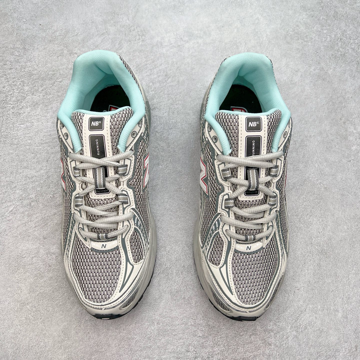 图片[2]-New Balance MR740 NB新百伦系列复古老爹风休闲运动慢跑鞋 采用轻质牛剖革拼接透气网眼衬垫织物鞋面材质 T-Beam大底提供足步弓支撑 保持步态稳定#后跟搭载外露缓震胶 鞋身整体以各种深浅不一的灰色覆盖 鞋头以淡蓝色调装饰，网眼衬垫通过不规律的色块实现做旧的美感 泛黄的鞋底更是进一步增添了复古气息 尺码：36 37 37.5 38 38.5 39.5 40 40.5 41.5 42 42.5 43 44 44.5 45-选品中心