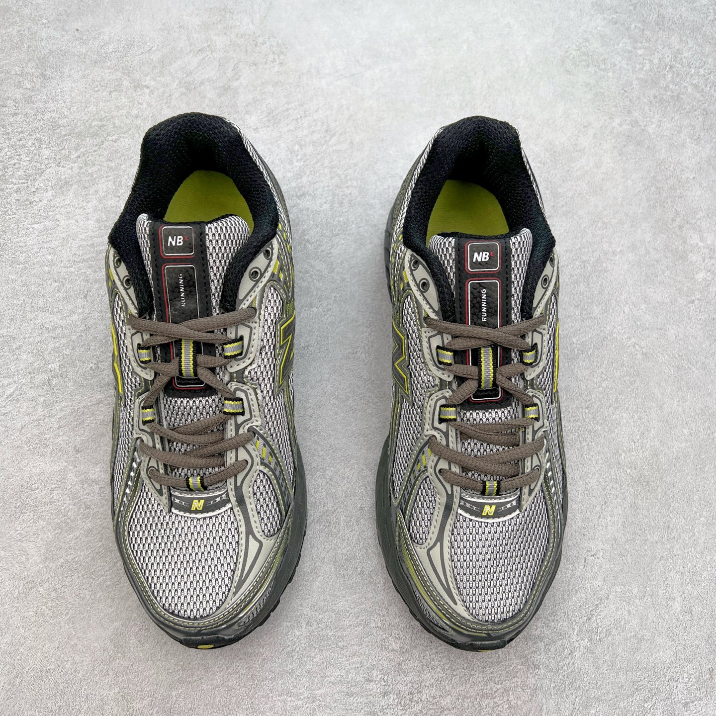 图片[2]-New Balance MR740 NB新百伦系列复古老爹风休闲运动慢跑鞋 采用轻质牛剖革拼接透气网眼衬垫织物鞋面材质 T-Beam大底提供足步弓支撑 保持步态稳定#后跟搭载外露缓震胶 鞋身整体以各种深浅不一的灰色覆盖 鞋头以淡蓝色调装饰，网眼衬垫通过不规律的色块实现做旧的美感 泛黄的鞋底更是进一步增添了复古气息 尺码：36 37 37.5 38 38.5 39.5 40 40.5 41.5 42 42.5 43 44 44.5 45-选品中心