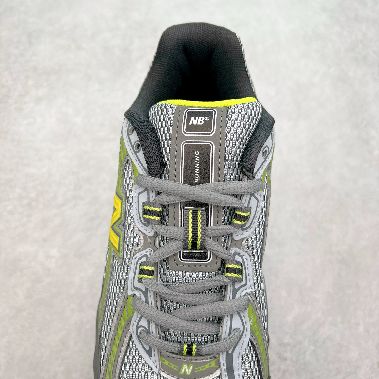 图片[5]-New Balance MR740 NB新百伦系列复古老爹风休闲运动慢跑鞋 采用轻质牛剖革拼接透气网眼衬垫织物鞋面材质 T-Beam大底提供足步弓支撑 保持步态稳定#后跟搭载外露缓震胶 鞋身整体以各种深浅不一的灰色覆盖 鞋头以淡蓝色调装饰，网眼衬垫通过不规律的色块实现做旧的美感 泛黄的鞋底更是进一步增添了复古气息 尺码：36 37 37.5 38 38.5 39.5 40 40.5 41.5 42 42.5 43 44 44.5 45-选品中心