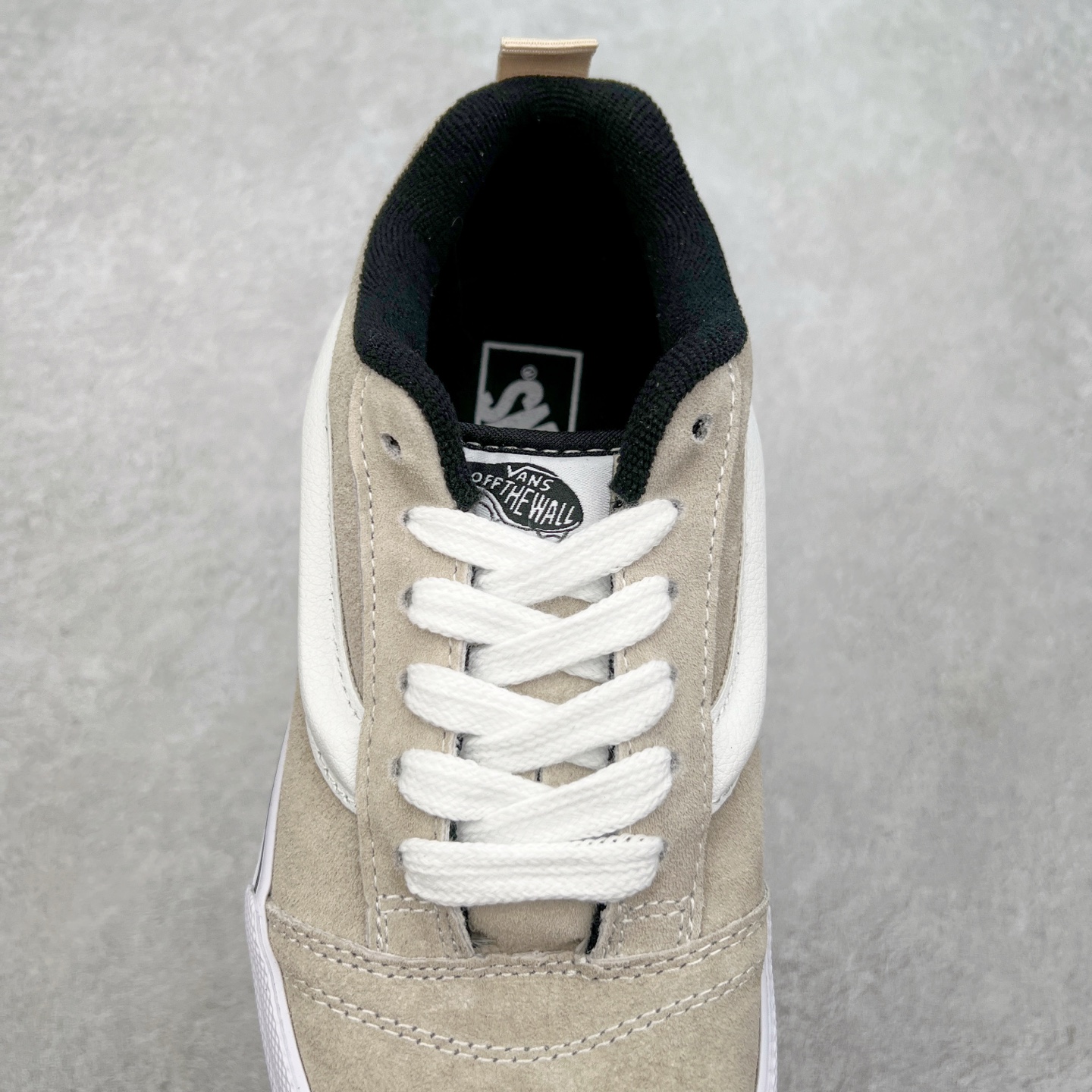 图片[5]-Vans Knu Skool 米灰黑 官方新款 复古休闲胖胖面包鞋 肥胖版大LOGO原版全皮猪八面料 尺码：35 36 36.5 37 38 38.5 39 40 40.5 41 42 42.5 43 44 45 工艺：硫化1：1（重量1：1、真标、原钢印、材质标、鞋型标、合格证）-选品中心