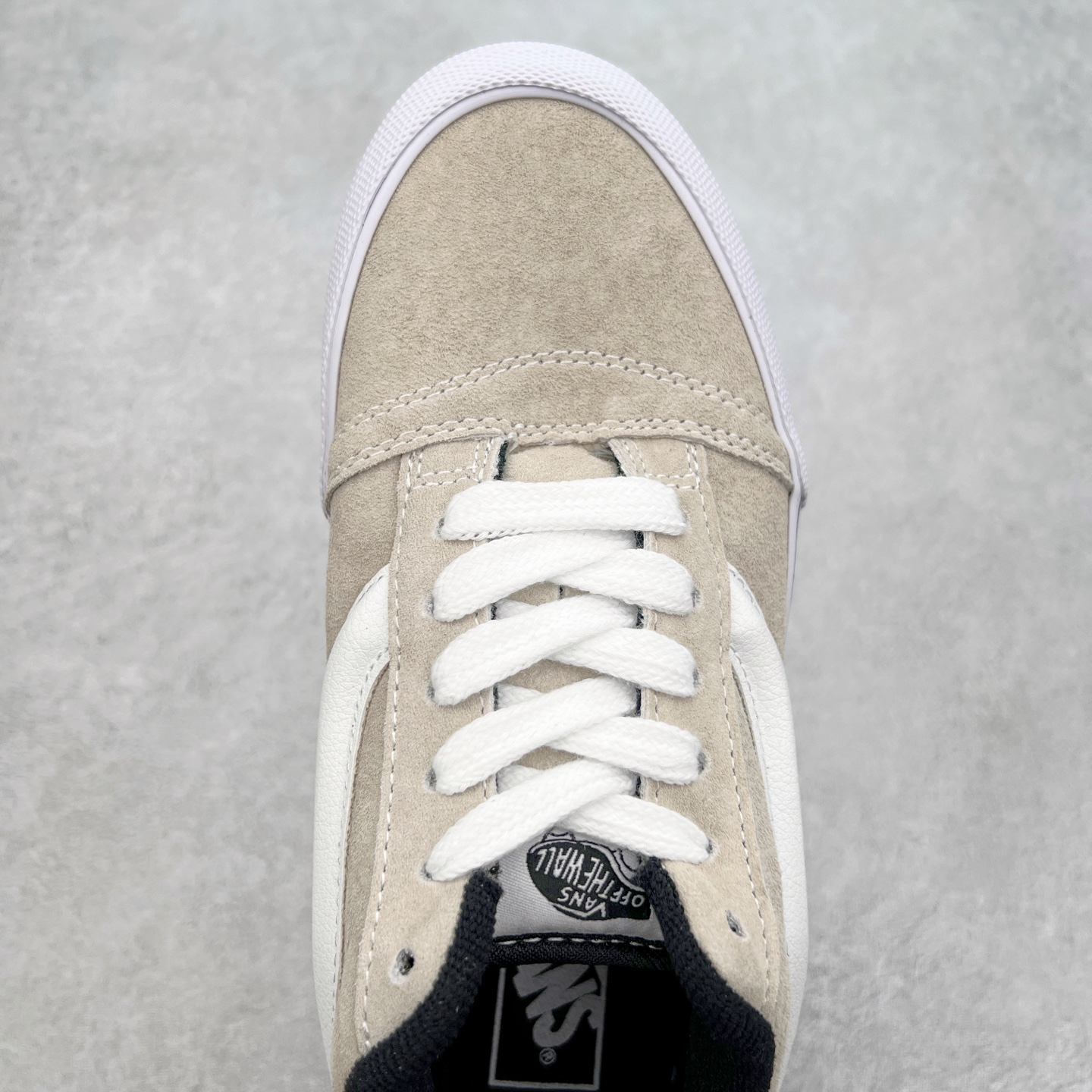 图片[4]-Vans Knu Skool 米灰黑 官方新款 复古休闲胖胖面包鞋 肥胖版大LOGO原版全皮猪八面料 尺码：35 36 36.5 37 38 38.5 39 40 40.5 41 42 42.5 43 44 45 工艺：硫化1：1（重量1：1、真标、原钢印、材质标、鞋型标、合格证）-选品中心