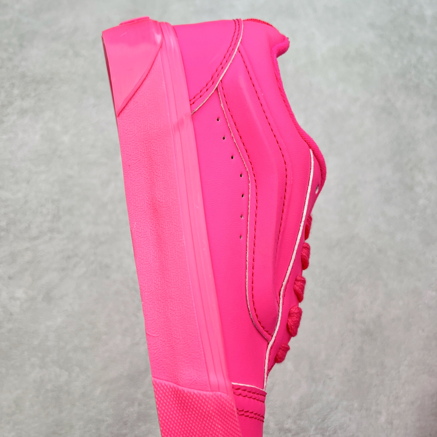 图片[6]-Vans Knu Skool 全皮火龙果 范斯官方 复古休闲胖胖面包鞋 肥胖版大LOGO全皮面料 尺码：35 36 36.5 37 38 38.5 39 40 40.5 41 42 42.5 43 44 45 工艺：硫化1：1（重量1：1、真标、原钢印、材质标、鞋型标、合格证）-选品中心