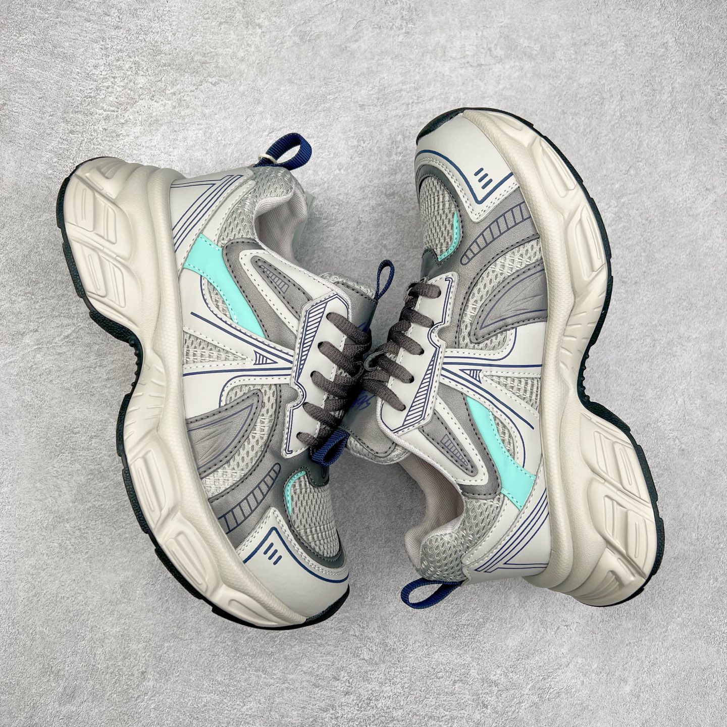 图片[3]-GG-CC Chunky Low 休闲运动老爹鞋 #广东大厂出品 完美细节 25ss早春新款 大长腿 时髦look轻松定格 不费力展现率性氛围 酷帅机能风不规则设计大底 GGcc杏银红色拼色造型设计 轻便舒适百搭 不管怎么搭都敲好看~尺码：35 36 37 38 39 40-选品中心