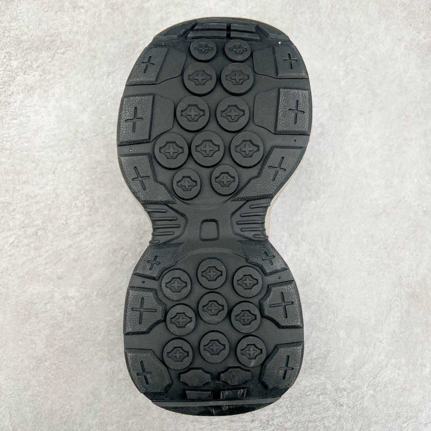 图片[9]-GG-CC Chunky Low 休闲运动老爹鞋 #广东大厂出品 完美细节 25ss早春新款 大长腿 时髦look轻松定格 不费力展现率性氛围 酷帅机能风不规则设计大底 GGcc杏银红色拼色造型设计 轻便舒适百搭 不管怎么搭都敲好看~尺码：35 36 37 38 39 40-选品中心