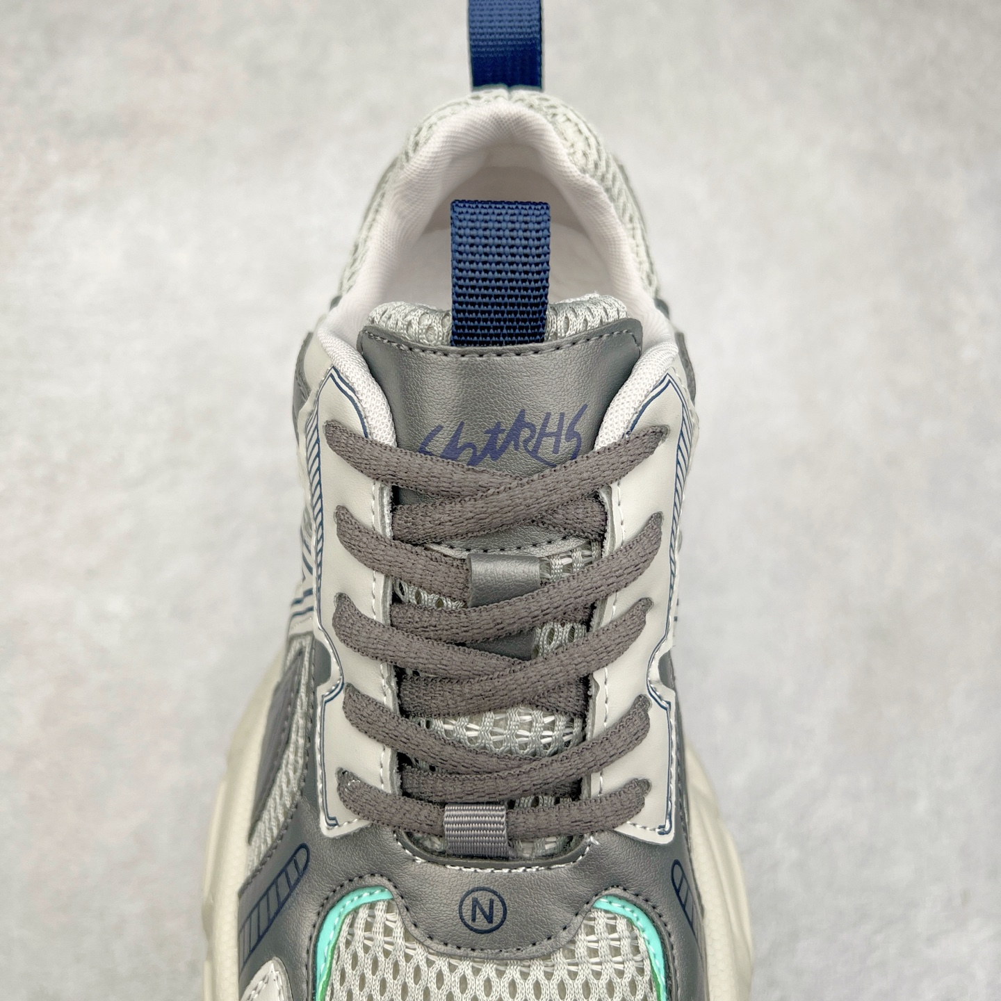 图片[5]-GG-CC Chunky Low 休闲运动老爹鞋 #广东大厂出品 完美细节 25ss早春新款 大长腿 时髦look轻松定格 不费力展现率性氛围 酷帅机能风不规则设计大底 GGcc杏银红色拼色造型设计 轻便舒适百搭 不管怎么搭都敲好看~尺码：35 36 37 38 39 40-选品中心