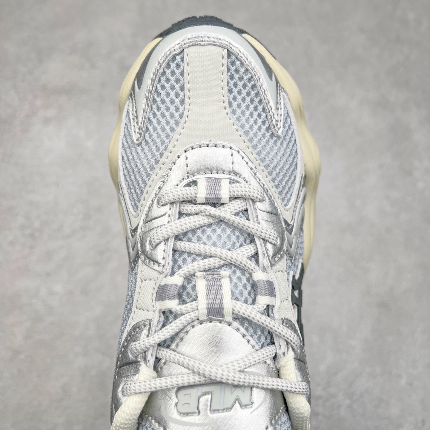 图片[4]-MLB Chunky Cargo 纽约洋基队合成革潮流时尚舒适休闲运动风厚底增高 防滑耐磨 低帮 老爹鞋 男女同款 黑色 实拍调校N版已经零色差零失真 百分百还原实物色彩所见即所得 不存在货不对板色差等低级问题 选购参考实物拍摄 不混卖不参货 只用心做好货严格选品 承诺混一赔十 尺码：36 36.5 37.5 38 38.5 39 40 40.5 41 42 42.5 43 44 44.5 45-选品中心