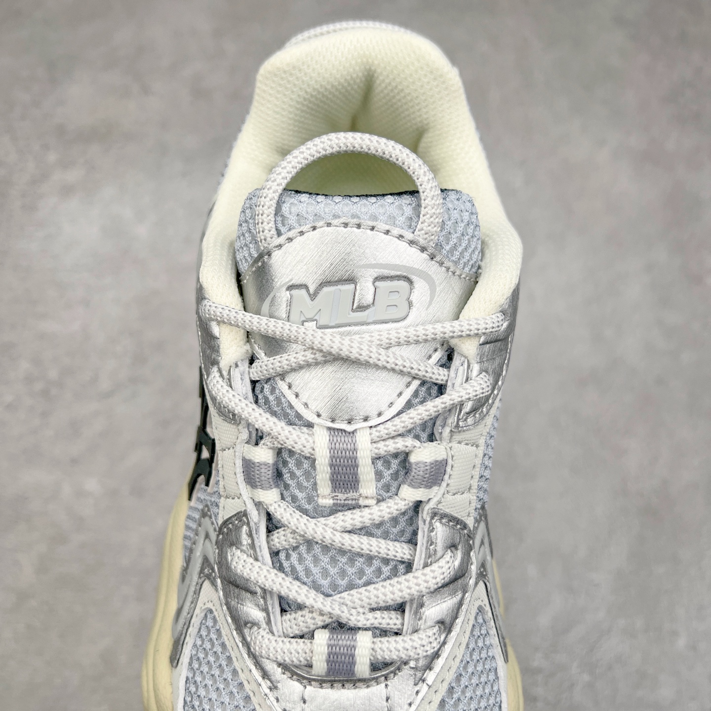 图片[5]-MLB Chunky Cargo 纽约洋基队合成革潮流时尚舒适休闲运动风厚底增高 防滑耐磨 低帮 老爹鞋 男女同款 黑色 实拍调校N版已经零色差零失真 百分百还原实物色彩所见即所得 不存在货不对板色差等低级问题 选购参考实物拍摄 不混卖不参货 只用心做好货严格选品 承诺混一赔十 尺码：36 36.5 37.5 38 38.5 39 40 40.5 41 42 42.5 43 44 44.5 45-选品中心