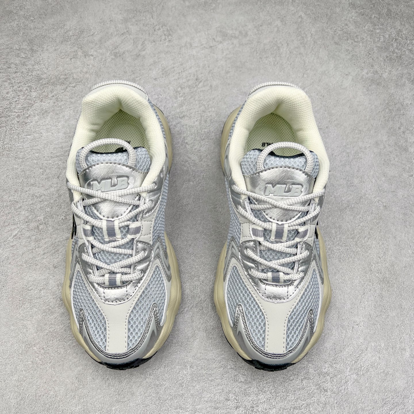 图片[2]-MLB Chunky Cargo 纽约洋基队合成革潮流时尚舒适休闲运动风厚底增高 防滑耐磨 低帮 老爹鞋 男女同款 黑色 实拍调校N版已经零色差零失真 百分百还原实物色彩所见即所得 不存在货不对板色差等低级问题 选购参考实物拍摄 不混卖不参货 只用心做好货严格选品 承诺混一赔十 尺码：36 36.5 37.5 38 38.5 39 40 40.5 41 42 42.5 43 44 44.5 45-选品中心