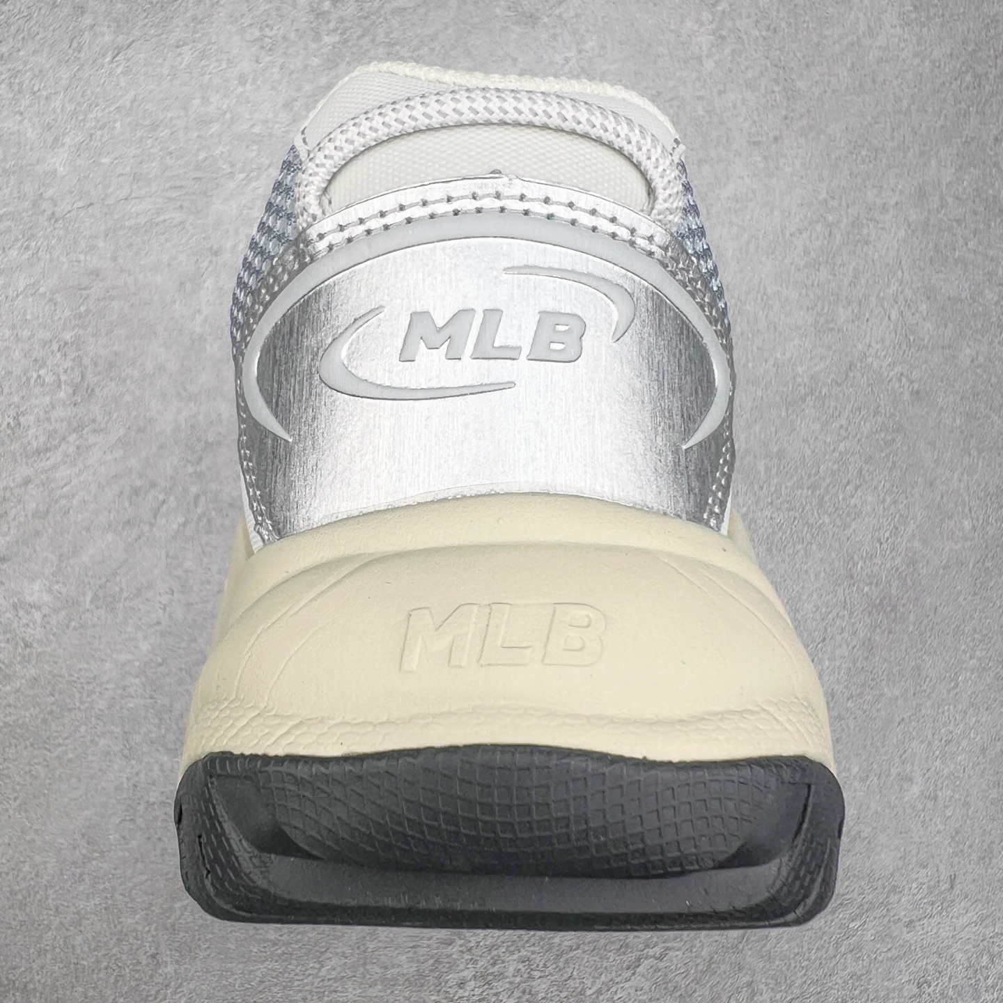 图片[8]-MLB Chunky Cargo 纽约洋基队合成革潮流时尚舒适休闲运动风厚底增高 防滑耐磨 低帮 老爹鞋 男女同款 黑色 实拍调校N版已经零色差零失真 百分百还原实物色彩所见即所得 不存在货不对板色差等低级问题 选购参考实物拍摄 不混卖不参货 只用心做好货严格选品 承诺混一赔十 尺码：36 36.5 37.5 38 38.5 39 40 40.5 41 42 42.5 43 44 44.5 45-选品中心