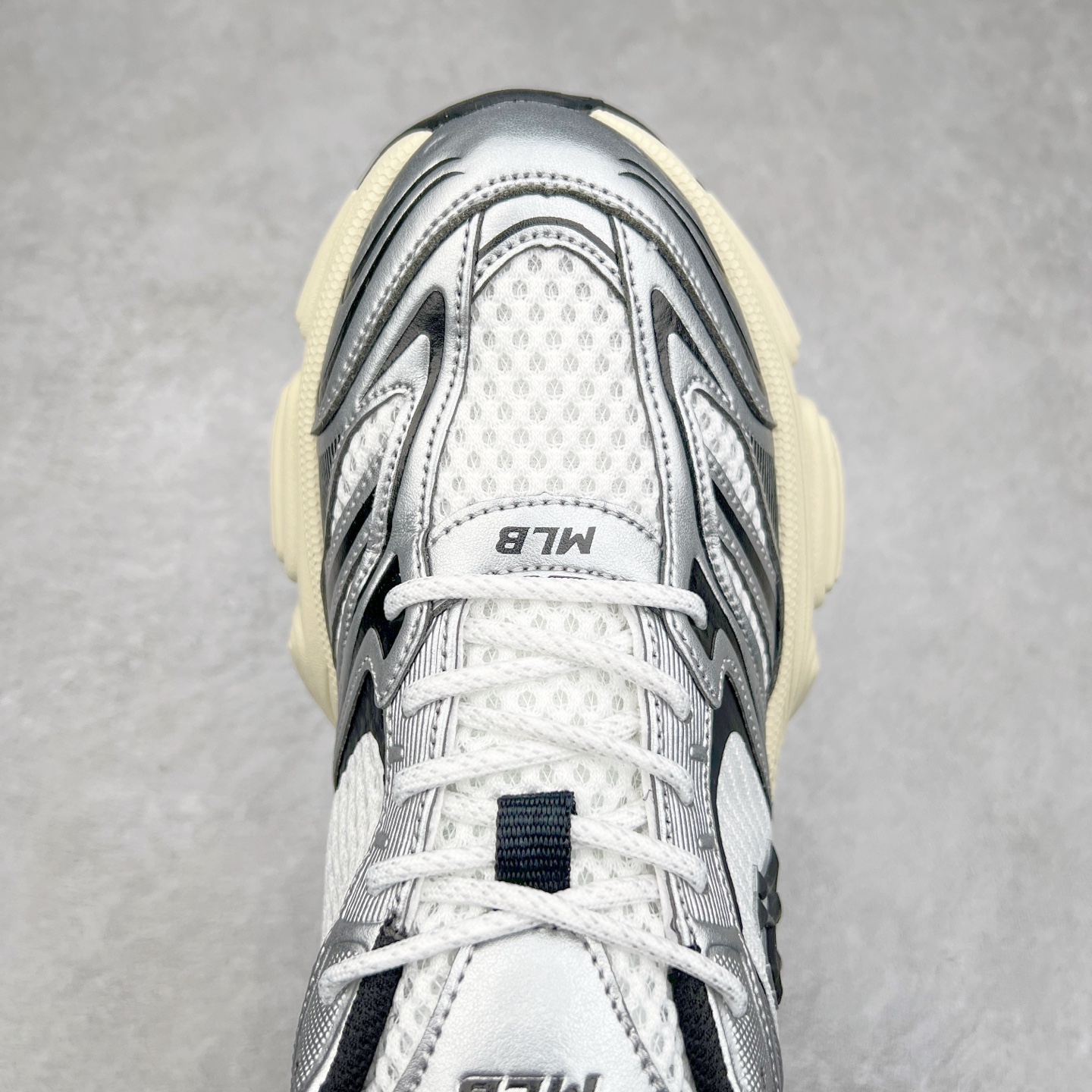 图片[4]-MLB WINNER CHUNKY 纽约洋基队合成革潮流时尚舒适休闲运动风厚底增高 防滑耐磨 低帮 老爹鞋 男女同款 黑色 实拍调校N版已经零色差零失真 百分百还原实物色彩所见即所得 不存在货不对板色差等低级问题 选购参考实物拍摄 不混卖不参货 只用心做好货严格选品 承诺混一赔十 尺码：36 36.5 37.5 38 38.5 39 40 40.5 41 42 42.5 43 44 44.5 45-选品中心