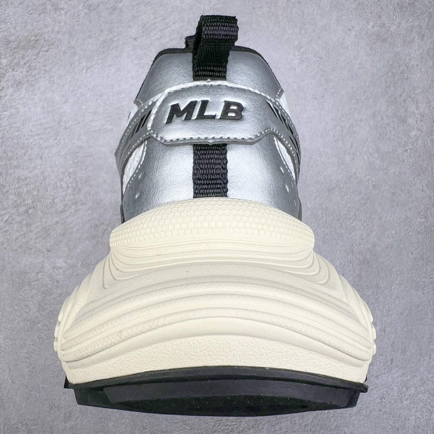 图片[8]-MLB WINNER CHUNKY 纽约洋基队合成革潮流时尚舒适休闲运动风厚底增高 防滑耐磨 低帮 老爹鞋 男女同款 黑色 实拍调校N版已经零色差零失真 百分百还原实物色彩所见即所得 不存在货不对板色差等低级问题 选购参考实物拍摄 不混卖不参货 只用心做好货严格选品 承诺混一赔十 尺码：36 36.5 37.5 38 38.5 39 40 40.5 41 42 42.5 43 44 44.5 45-选品中心