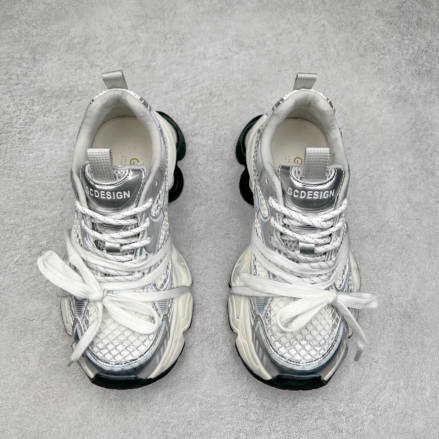 图片[2]-GG-CC Chunky Low 休闲运动老爹鞋 #广东大厂出品 完美细节 25ss早春新款 大长腿 时髦look轻松定格 不费力展现率性氛围 酷帅机能风不规则设计大底 GGcc杏银红色拼色造型设计 轻便舒适百搭 不管怎么搭都敲好看~尺码：35 36 37 38 39 40-选品中心