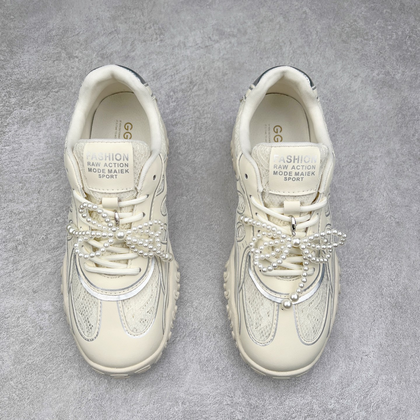 图片[2]-GG-CC Chunky Low 休闲运动老爹鞋 #广东大厂出品 完美细节 25ss早春新款 大长腿 时髦look轻松定格 不费力展现率性氛围 酷帅机能风不规则设计大底 GGcc杏银红色拼色造型设计 轻便舒适百搭 不管怎么搭都敲好看~尺码：35 36 37 38 39 40-选品中心