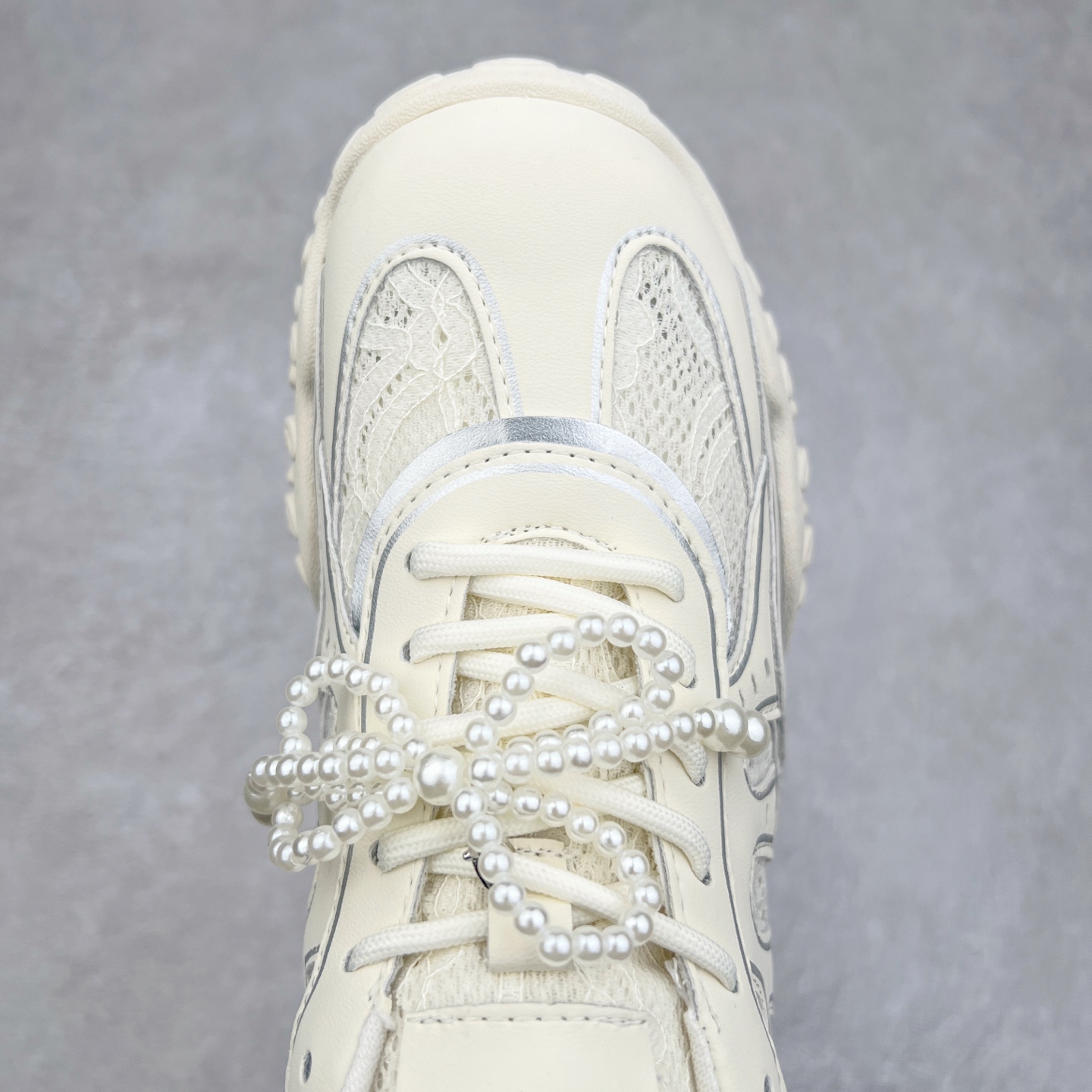 图片[4]-GG-CC Chunky Low 休闲运动老爹鞋 #广东大厂出品 完美细节 25ss早春新款 大长腿 时髦look轻松定格 不费力展现率性氛围 酷帅机能风不规则设计大底 GGcc杏银红色拼色造型设计 轻便舒适百搭 不管怎么搭都敲好看~尺码：35 36 37 38 39 40-选品中心