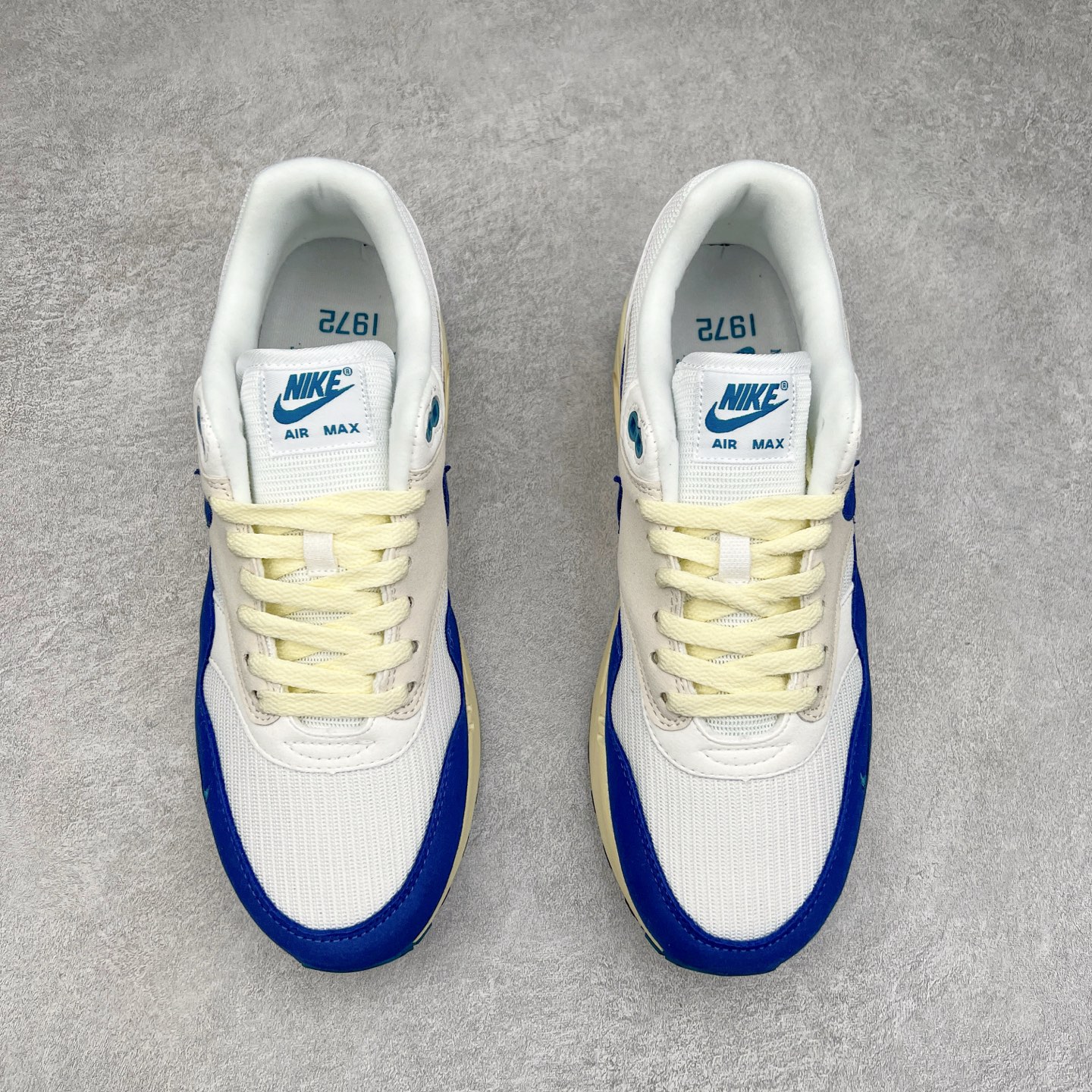 图片[2]-＃超级福利 NK Air Max 1 初代复古气垫慢跑鞋 FQ8048-133 由Tinker Hatfeld和Mark Parker在1987年设计 灵感来自于巴黎蓬皮杜中心 在参观了蓬皮杜中心之后提出了Air Max的标志性开窗可视气垫的理念 并将其实际开发成功 是NK史上第一双可视气垫跑鞋 凭借着Air Max气垫带来的舒适脚感和鞋面面料上的不断精进才使得Air Max 1在现如今都是复古慢跑鞋的首选 深厚的历史渊源 独特的流线形设计 极为复古的外观使得它深受鞋迷的喜爱 尺码：36 36.5 37.5 38 38.5 39 40 40.5 41 42 42.5 43 44 44.5 45 46 47.5-选品中心