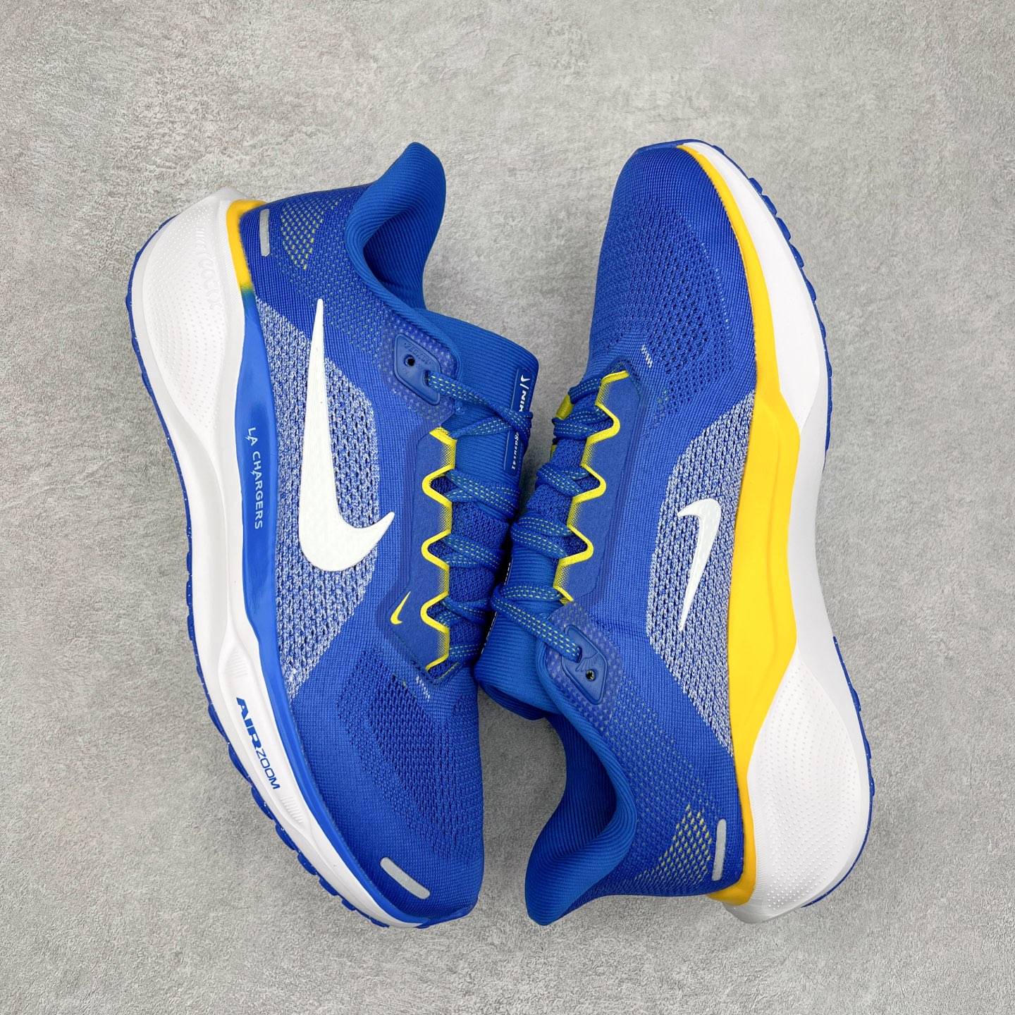 图片[3]-＃特价福利 NK Zoom Pegasus 飞马41代马拉松系列网面透气缓震疾速跑鞋 拥有 Zoom Air 一如既往的稳定感和流畅感 鞋面采用工程网眼设计 为特定高热区域营造出色透气性 进一步增加鞋面的穿孔数量 让足部能够快速散热 中足搭配 Flywire 飞线 在高速运动时营造舒适稳定的贴合感 内置Zoon气垫加持 动力十足 尺码：36 36.5 37.5 38 38.5 39 40 40.5 41 42 42.5 43 44 44.5 45-选品中心