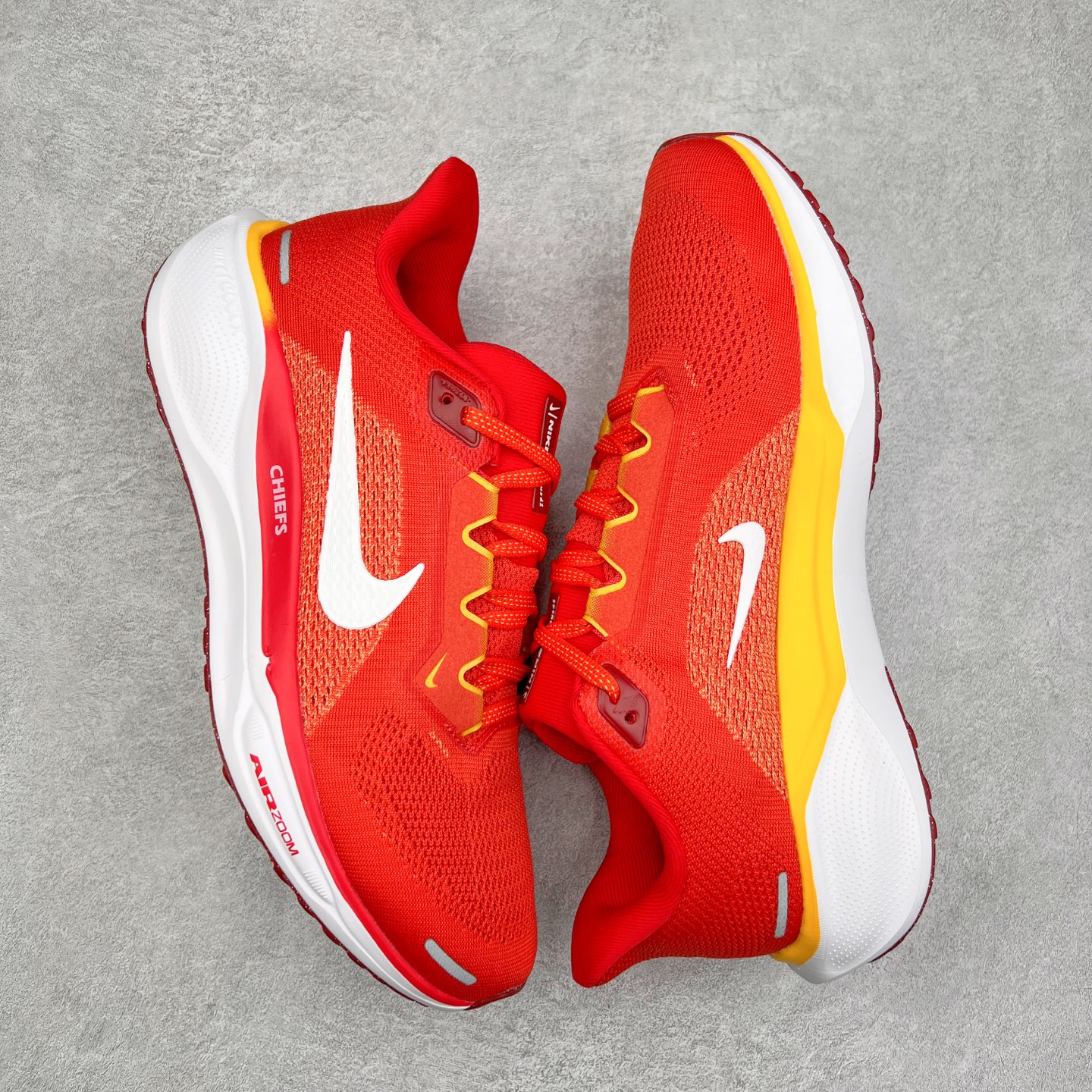 图片[3]-＃特价福利 NK Zoom Pegasus 飞马41代马拉松系列网面透气缓震疾速跑鞋 拥有 Zoom Air 一如既往的稳定感和流畅感 鞋面采用工程网眼设计 为特定高热区域营造出色透气性 进一步增加鞋面的穿孔数量 让足部能够快速散热 中足搭配 Flywire 飞线 在高速运动时营造舒适稳定的贴合感 内置Zoon气垫加持 动力十足 尺码：36 36.5 37.5 38 38.5 39 40 40.5 41 42 42.5 43 44 44.5 45-选品中心